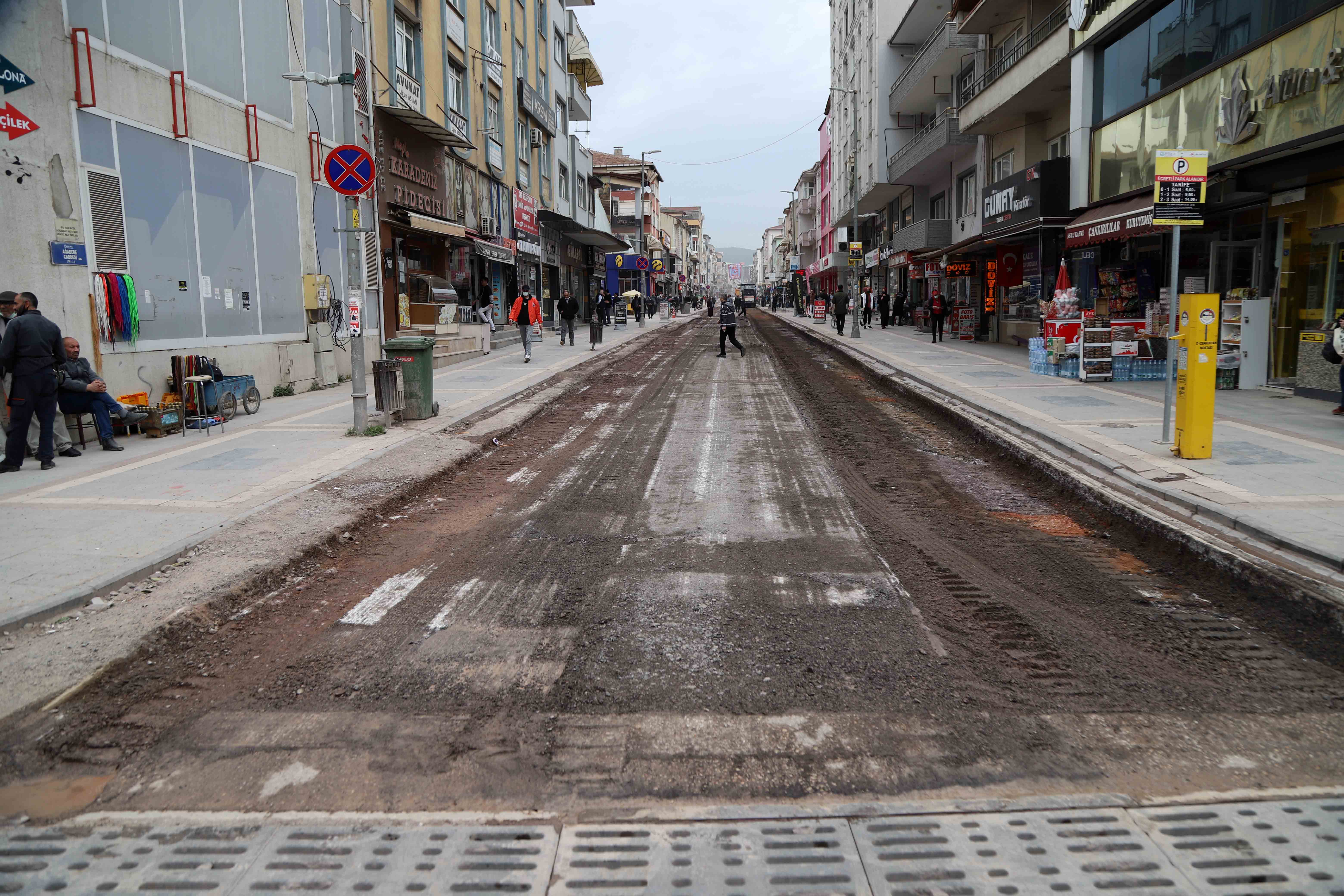 İSU, KÖRFEZ AĞADERE CADDESİNDE ÜSTYAPI ÇALIŞMALARINA BAŞLADI