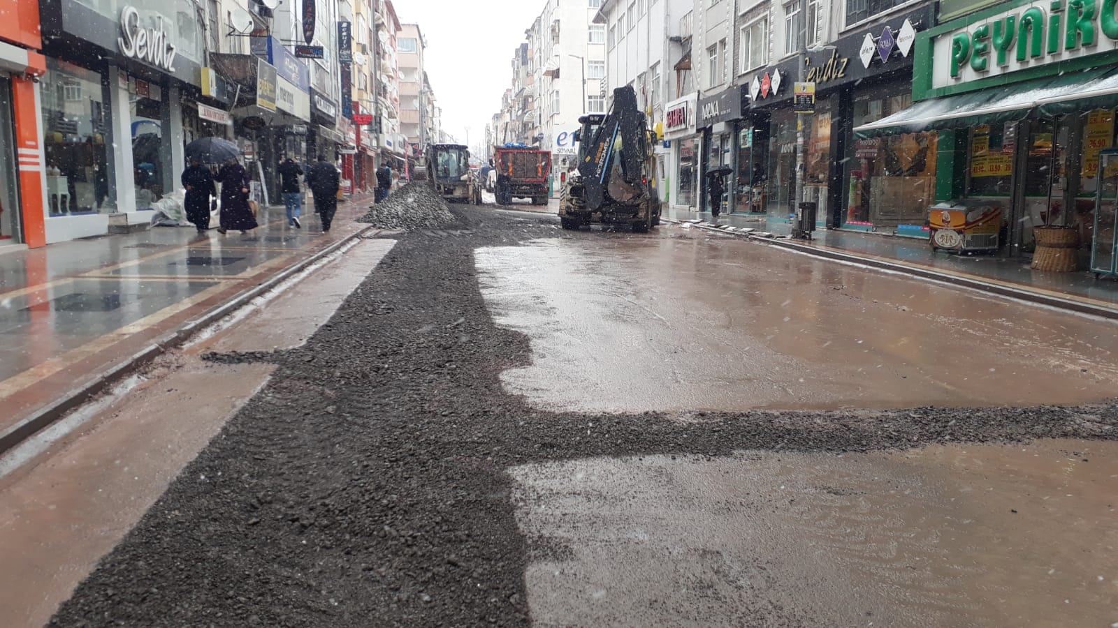   KÖRFEZ AĞADERE CADDESİNDE ALTYAPI ÇALIŞMALARI TAMAMLANDI  