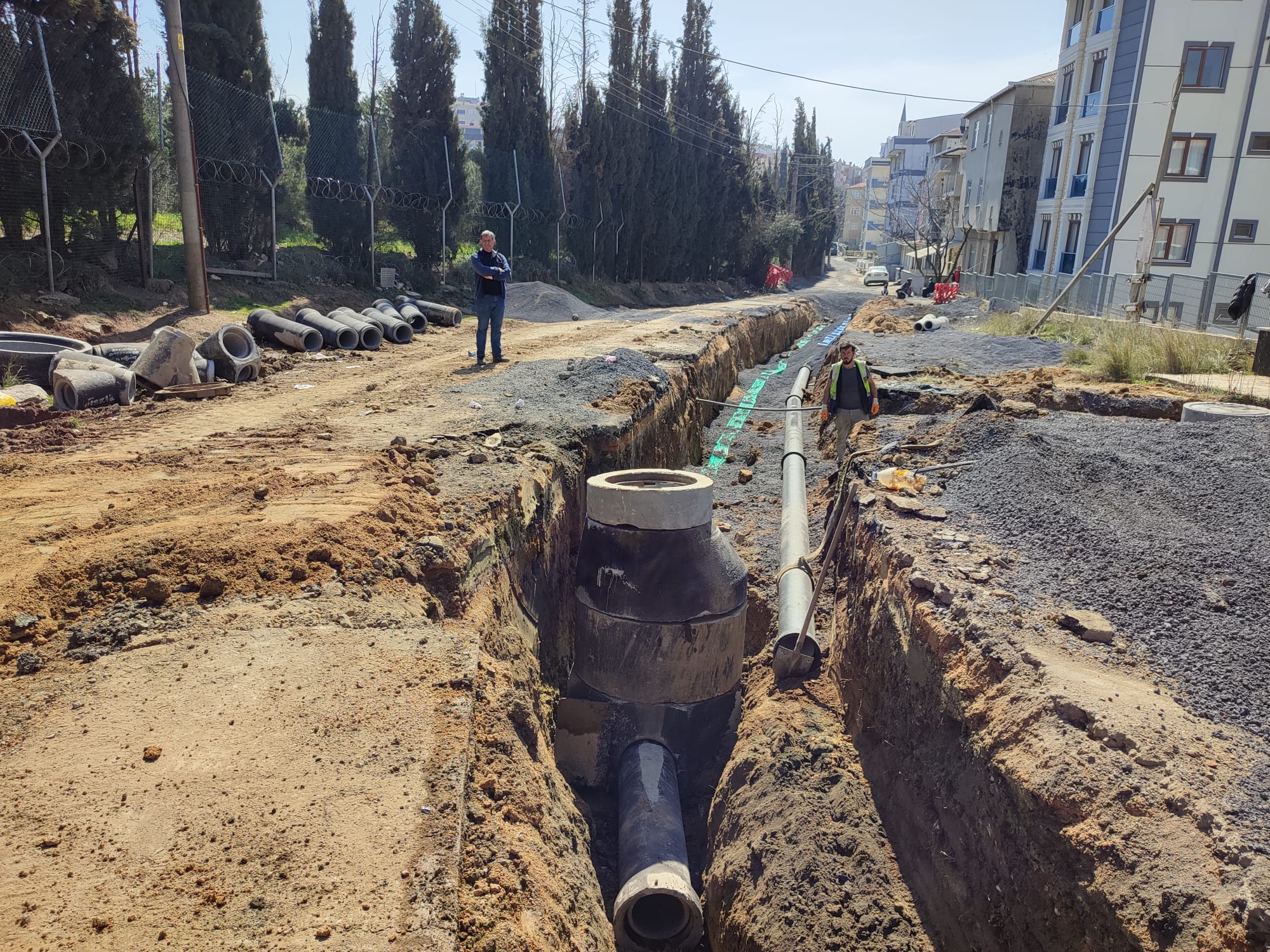 İSU 33 ŞANTİYE İLE ALTYAPI VE ÜSTYAPI ÇALIŞMALARI GERÇEKLEŞTİRİYOR