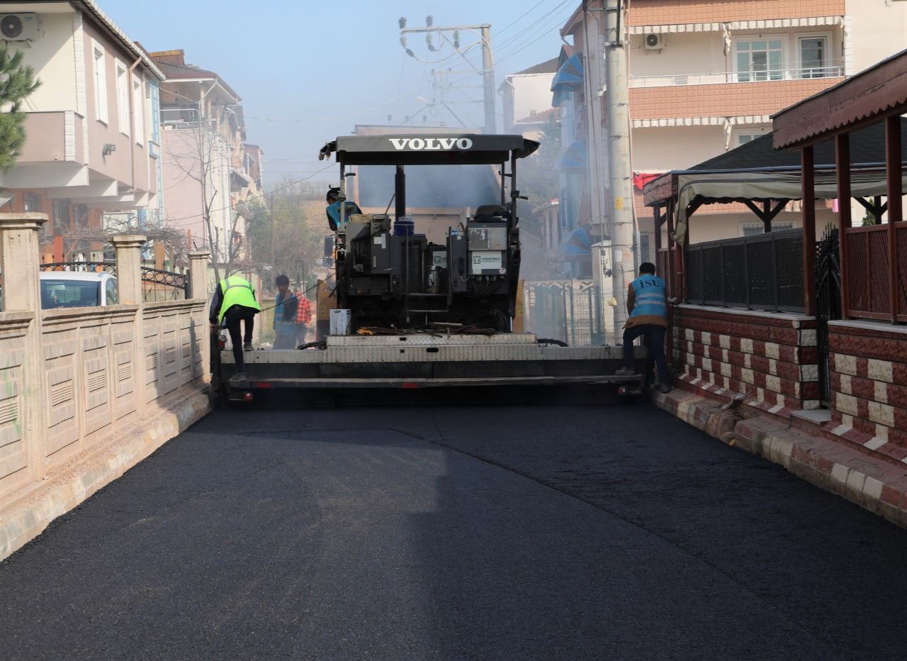 İSU 33 ŞANTİYE İLE ALTYAPI VE ÜSTYAPI ÇALIŞMALARI GERÇEKLEŞTİRİYOR