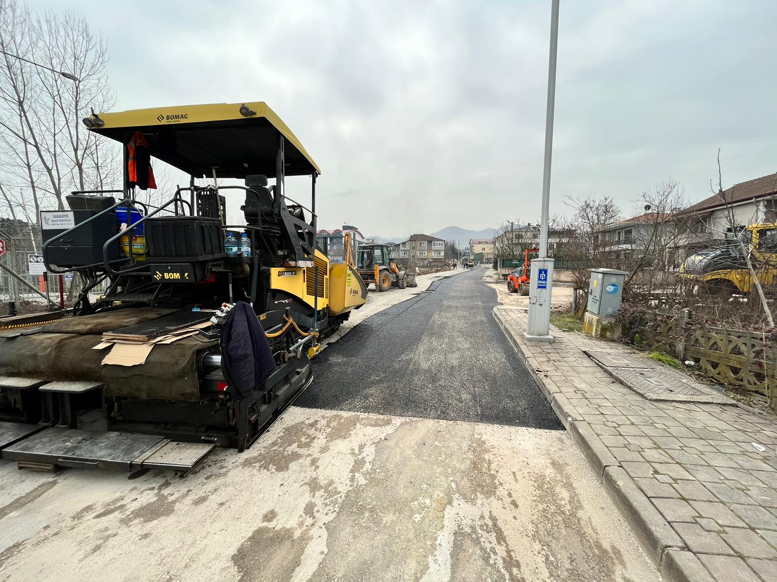 İSU 33 ŞANTİYE İLE ALTYAPI VE ÜSTYAPI ÇALIŞMALARI GERÇEKLEŞTİRİYOR