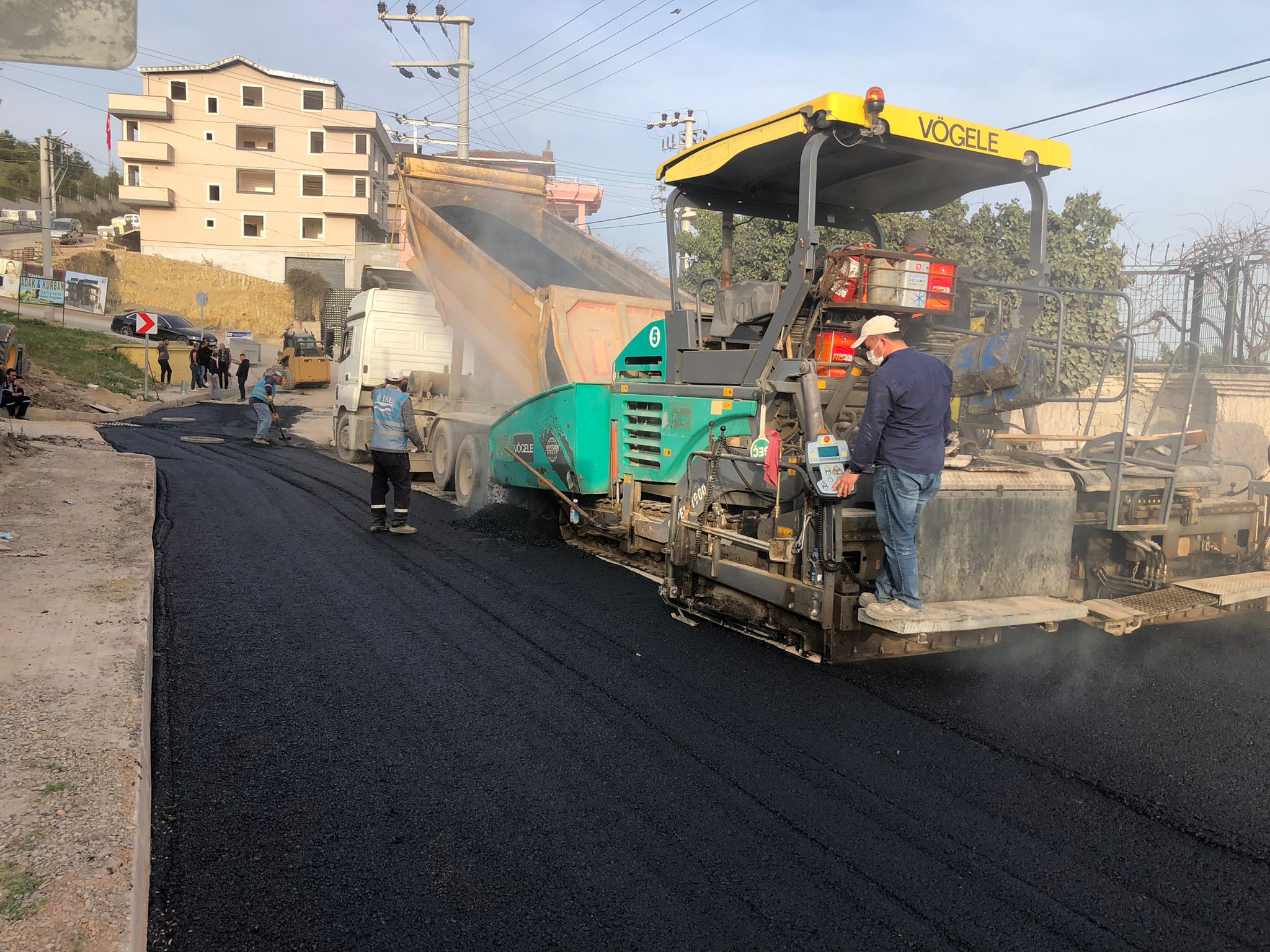 İSU 33 ŞANTİYE İLE ALTYAPI VE ÜSTYAPI ÇALIŞMALARI GERÇEKLEŞTİRİYOR