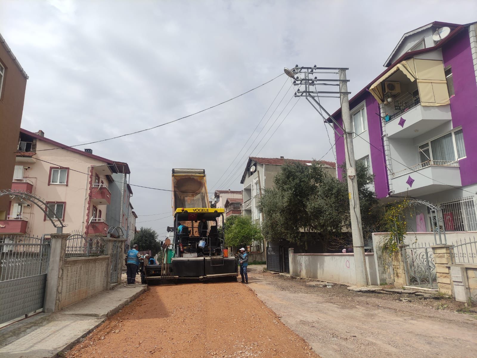 İSU, DERİNCE’DE YOĞUN ÇALIŞMALAR GERÇEKLEŞTİRİYOR
