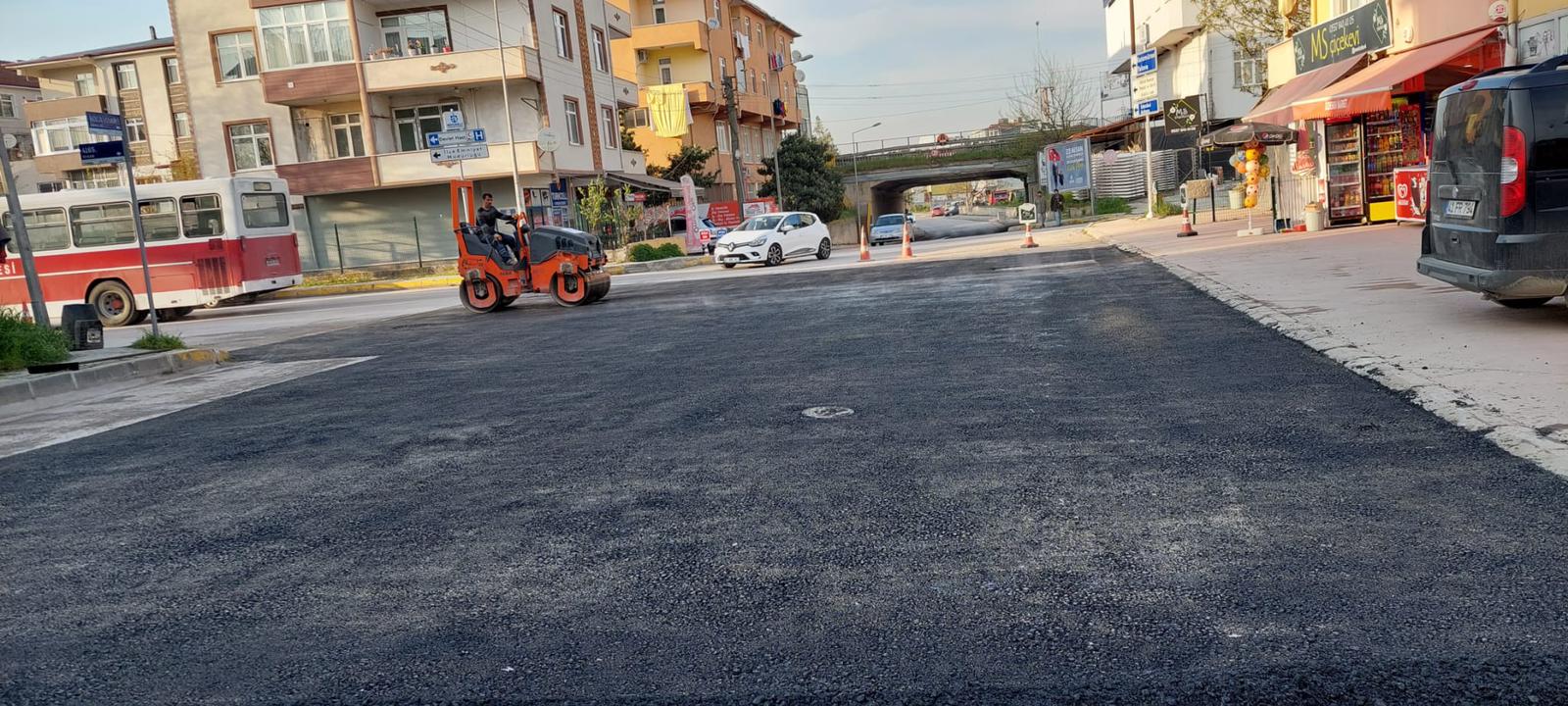 GÖLCÜK’TE ALTYAPISI TAMAMLANAN YERLERİN ÜSTYAPISI YAPILIYOR
