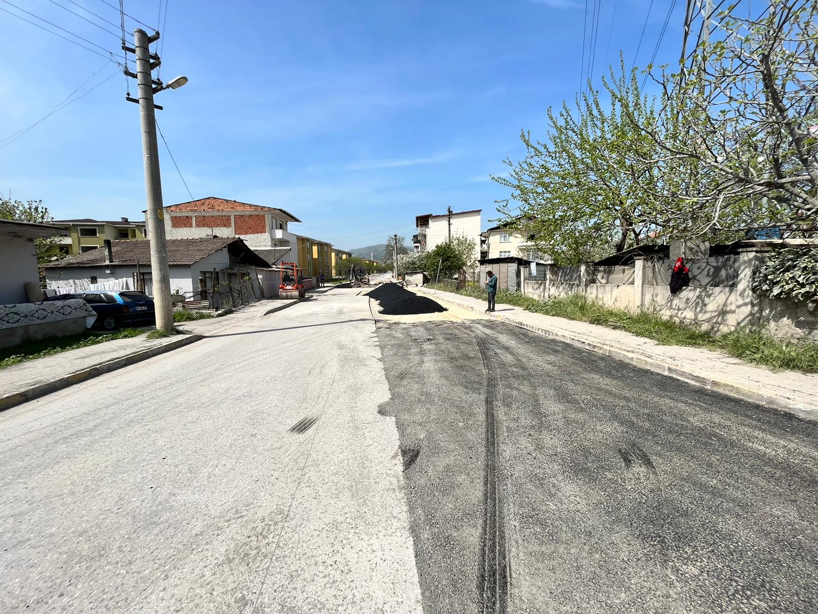 GÖLCÜK’TE ALTYAPISI TAMAMLANAN YERLERİN ÜSTYAPISI YAPILIYOR