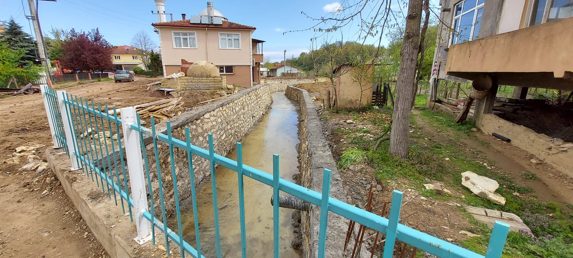 KANDIRA PINARLI DERESİNDE ISLAH ÇALIŞMALARI GERÇEKLEŞTİRİLDİ
