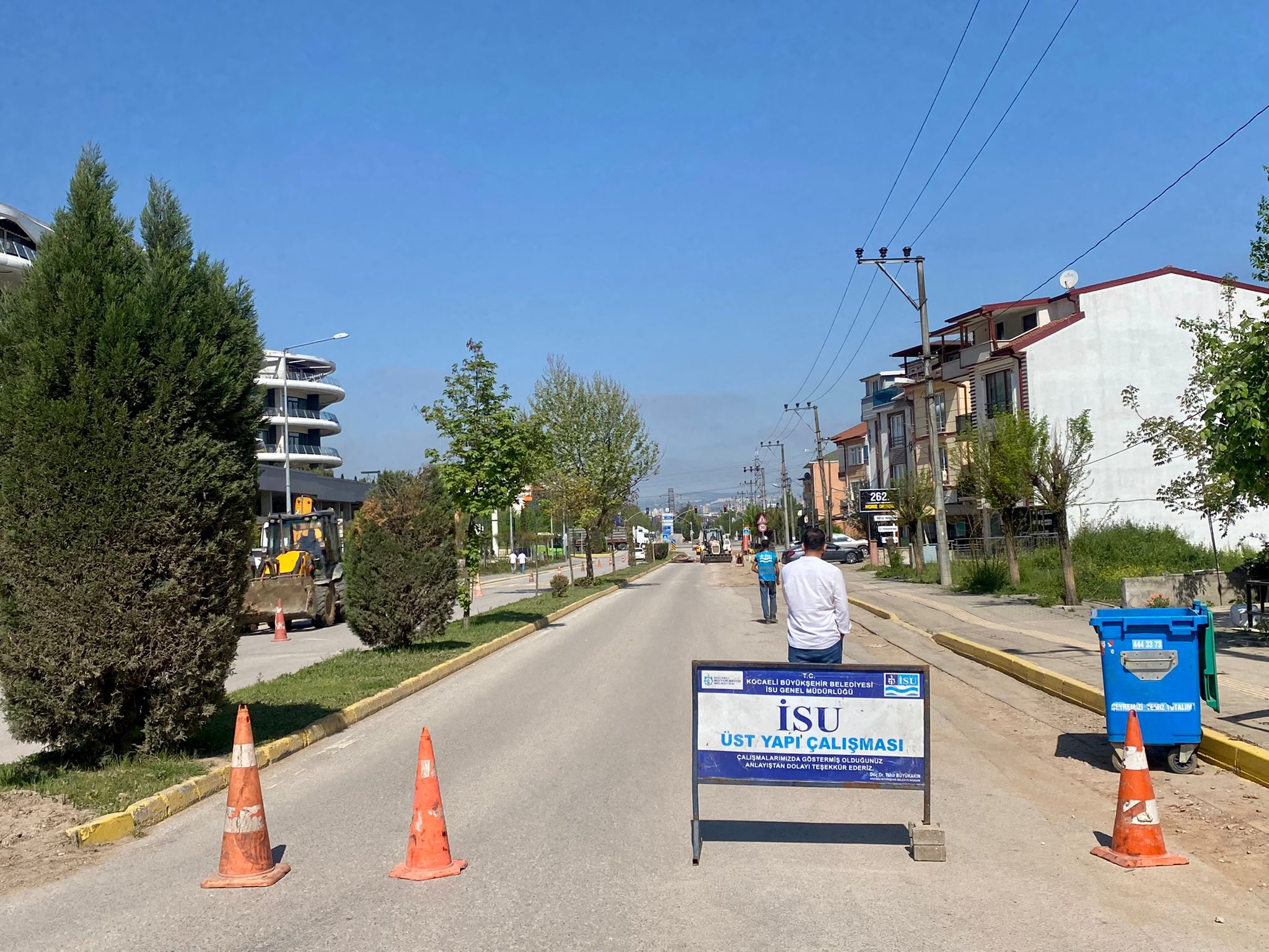KARTEPE EMEKEVLER MAHALLESİNDE ÜSTYAPI ÇALIŞMALARI YAPILIYOR