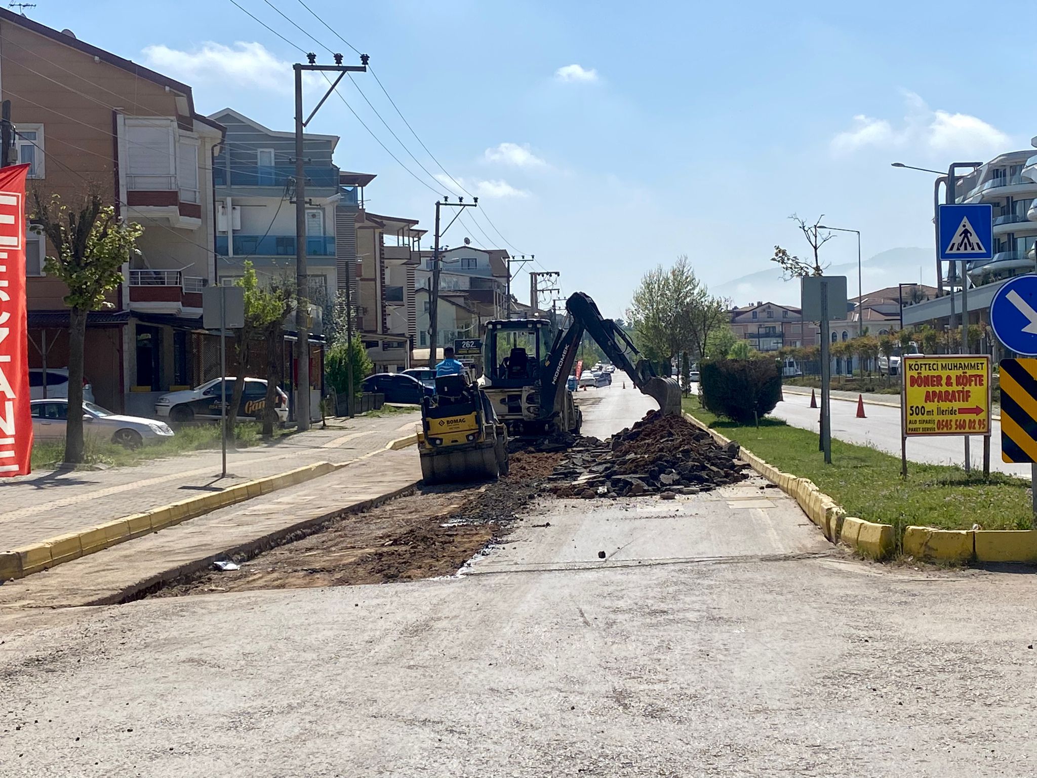 KARTEPE EMEKEVLER MAHALLESİNDE ÜSTYAPI ÇALIŞMALARI YAPILIYOR