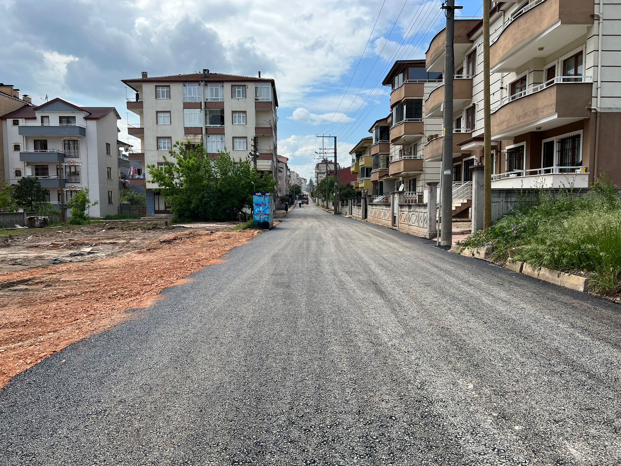 DERİNCE’DE 3 MAHALLEDE ÜSTYAPI ÇALIŞMALARI SÜRÜYOR