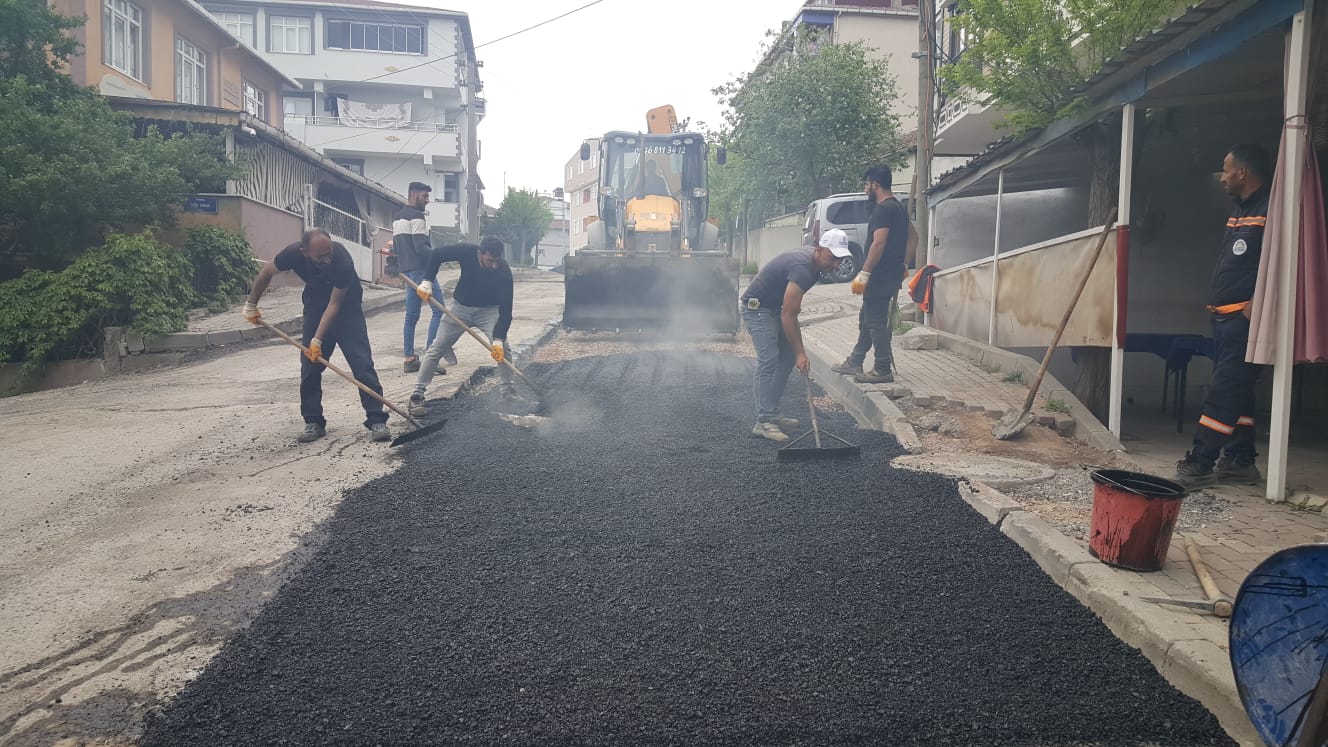 GEBZE BARIŞ MAHALLESİNDE ÜSTYAPI ÇALIŞMALARI YAPILIYOR