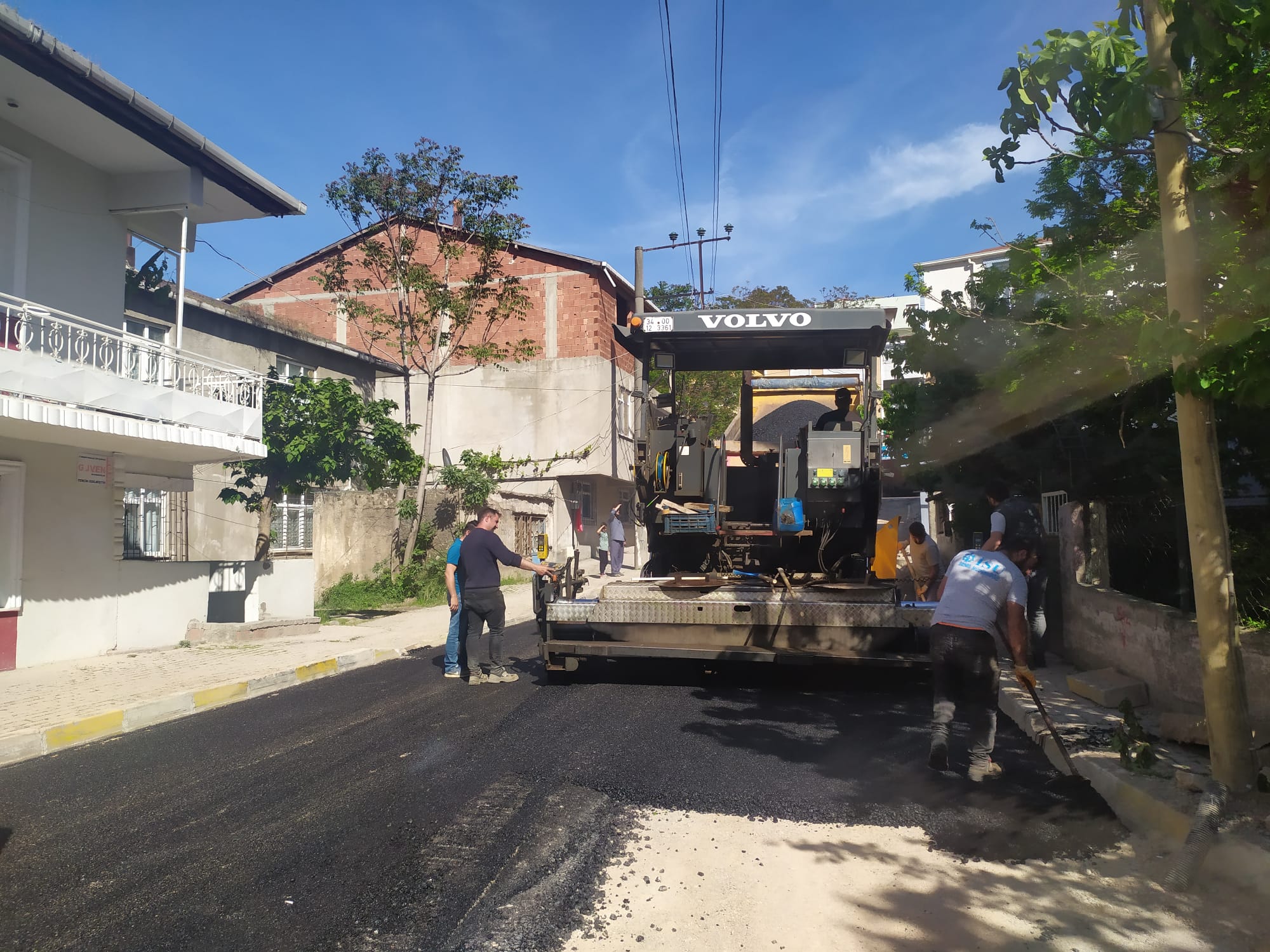DİLOVASI’NDA ÜSTYAPI ÇALIŞMALARI YAPILIYOR