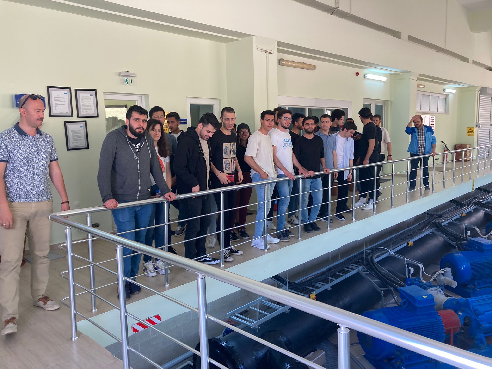 KOÜ ELEKTRİK MÜHENDİSLİĞİ ÖĞRENCİLERİ İSU TESİSLERİNİ GEZDİ