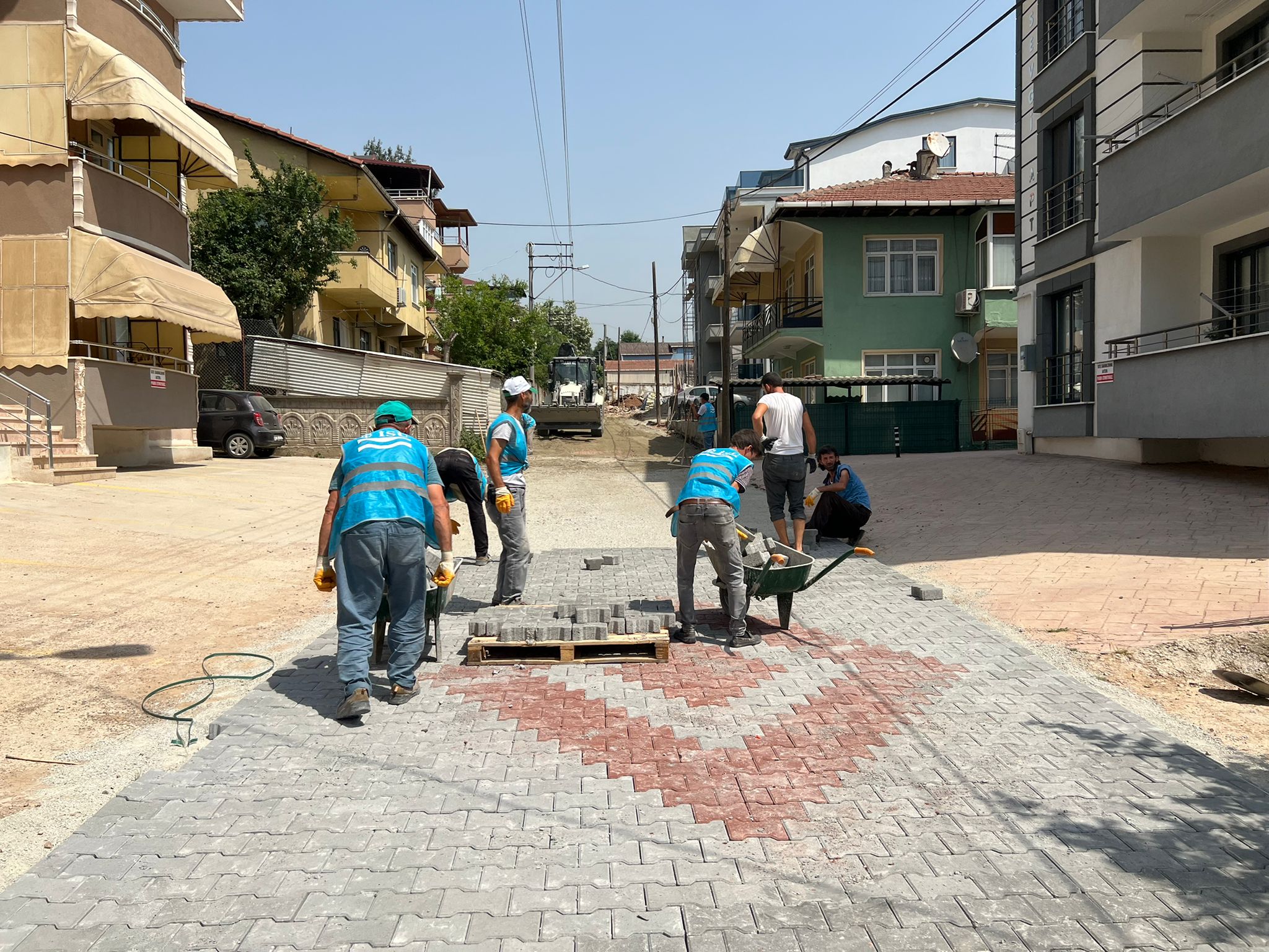 KOCAELİ GENELİNDE YOĞUN ÜSTYAPI ÇALIŞMALARI YAPILIYOR