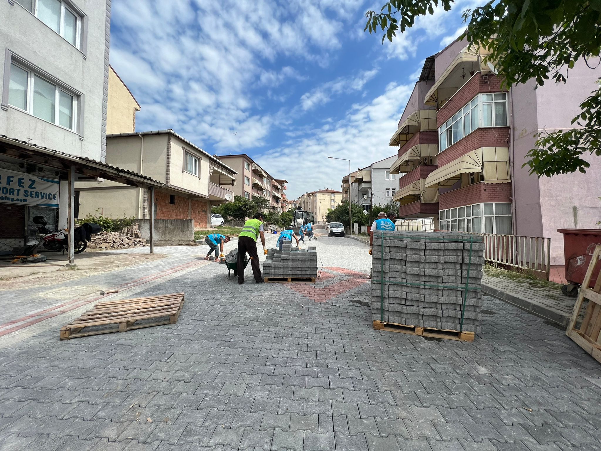 KOCAELİ GENELİNDE YOĞUN ÜSTYAPI ÇALIŞMALARI YAPILIYOR