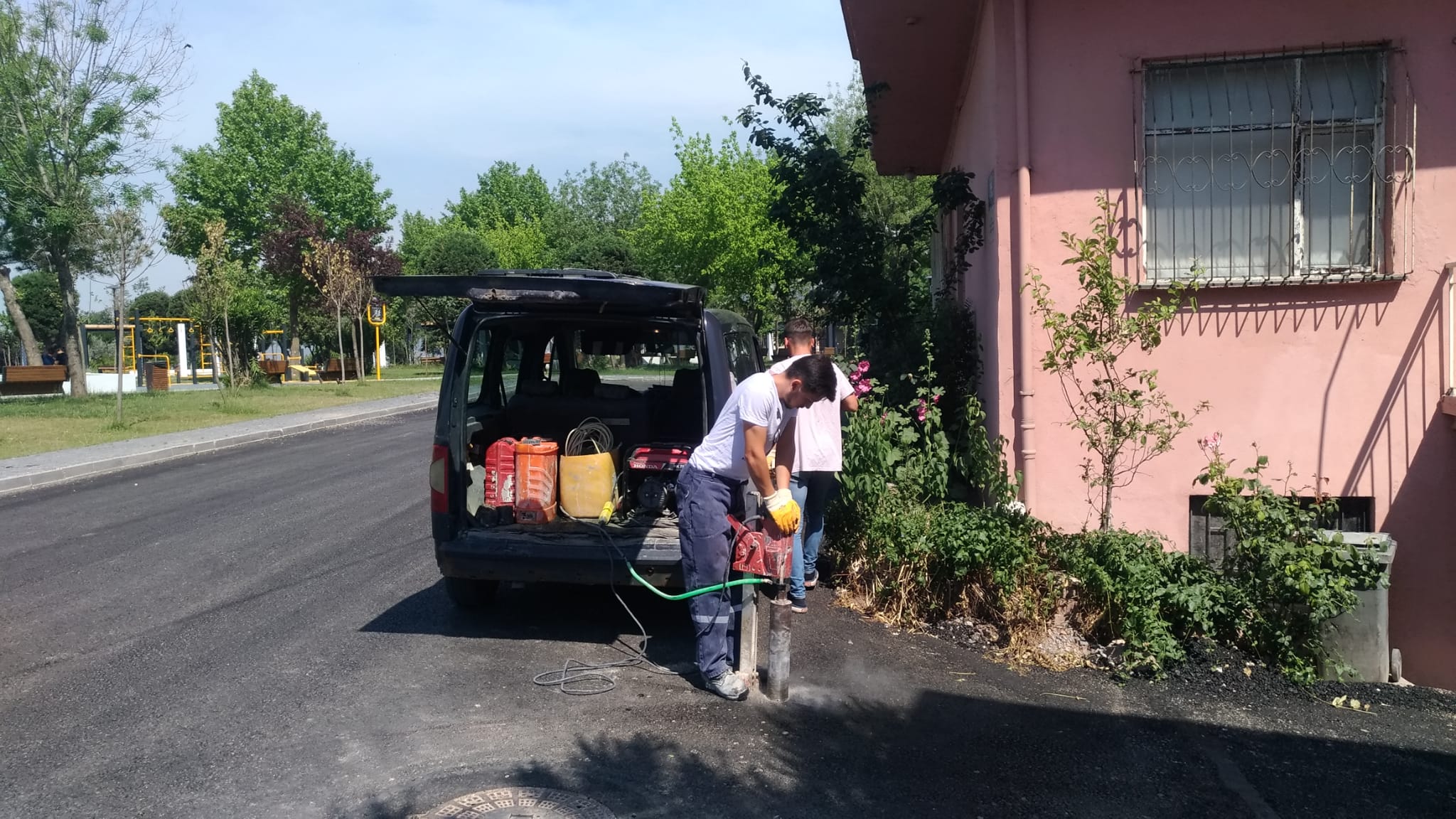 KÖRFEZ’DE 4 MAHALLEDE ÜSTYAPI ÇALIŞMALARI YAPILIYOR