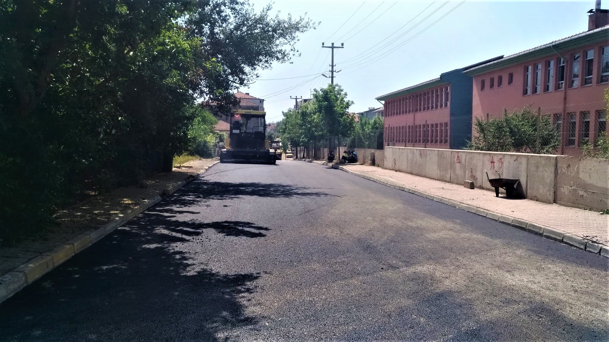 KÖRFEZ’DE 4 MAHALLEDE ÜSTYAPI ÇALIŞMALARI YAPILIYOR