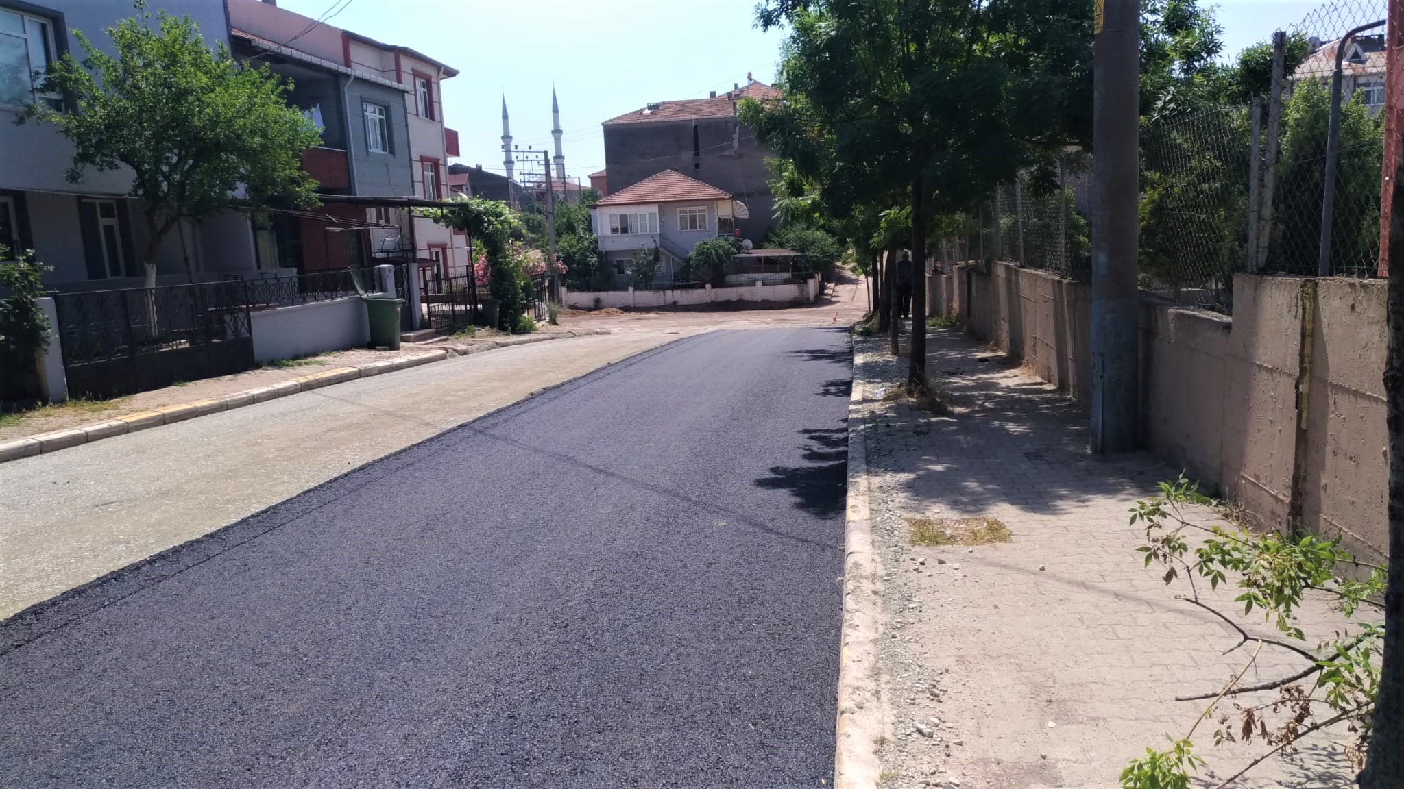 KÖRFEZ’DE 4 MAHALLEDE ÜSTYAPI ÇALIŞMALARI YAPILIYOR