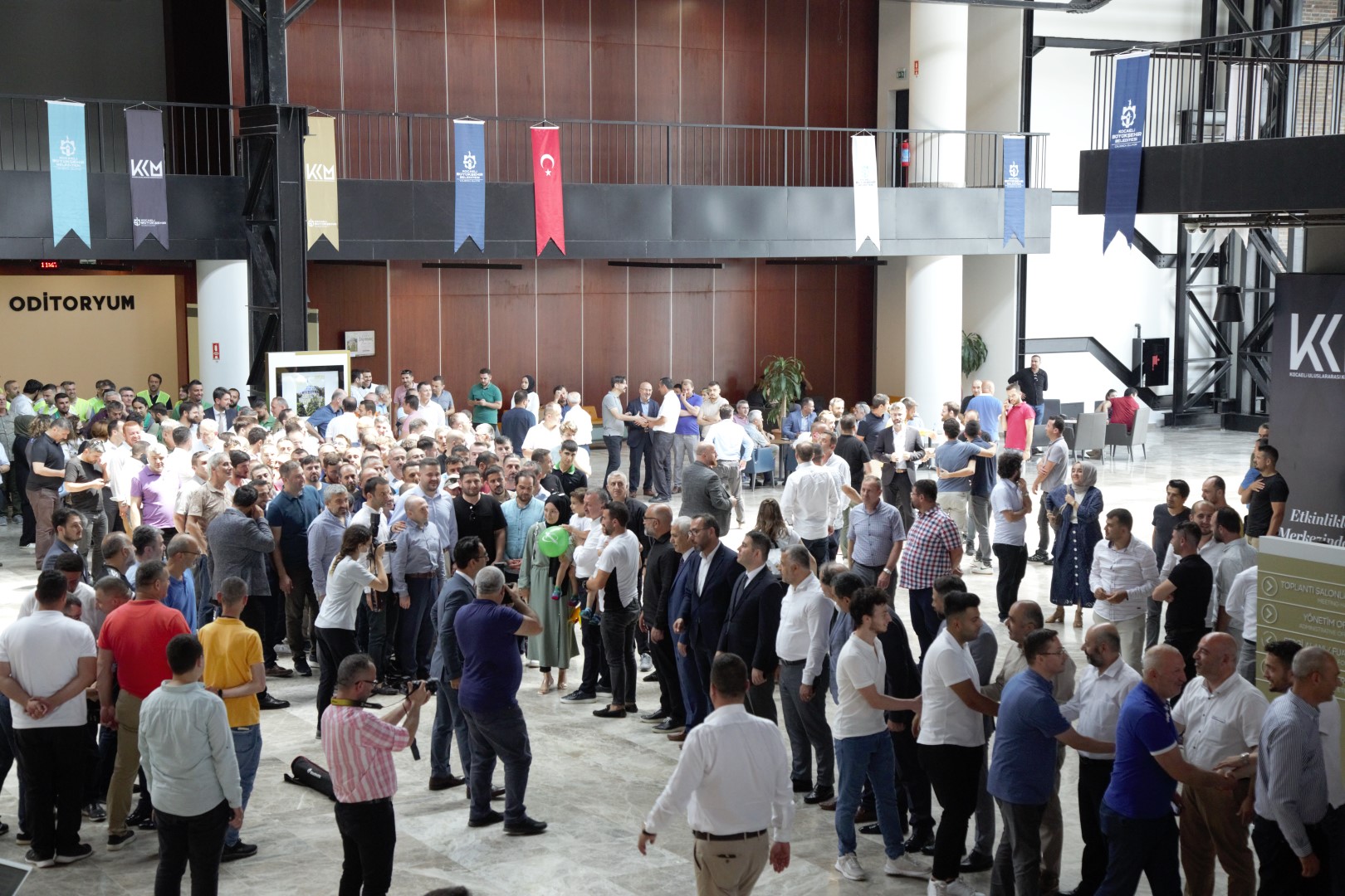 BAŞKAN BÜYÜKAKIN: %30 ZAM SİZE HELAL OLSUN