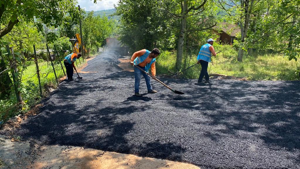 KARTEPE BÖLGESİNDE ÜSTYAPI ÇALIŞMALARI SÜRÜYOR