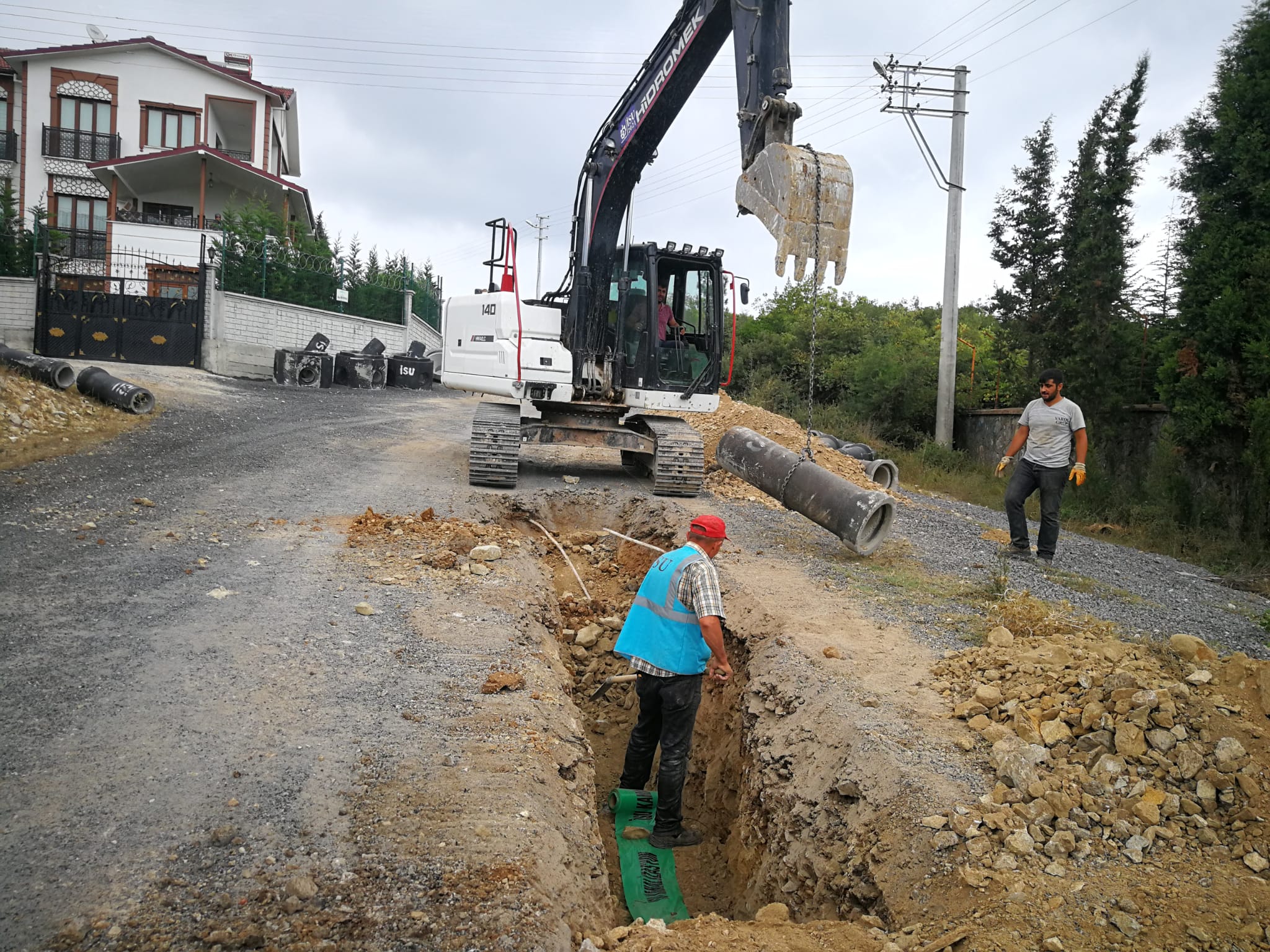 DİLOVASI TAVŞANCIL MAHALLESİNE YENİ ALTYAPI HATTI