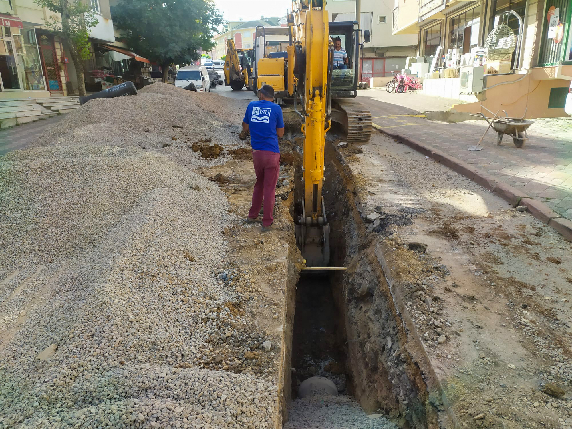 GEBZE İLÇESİNDE ALTYAPI HATLARI YENİLENİYOR