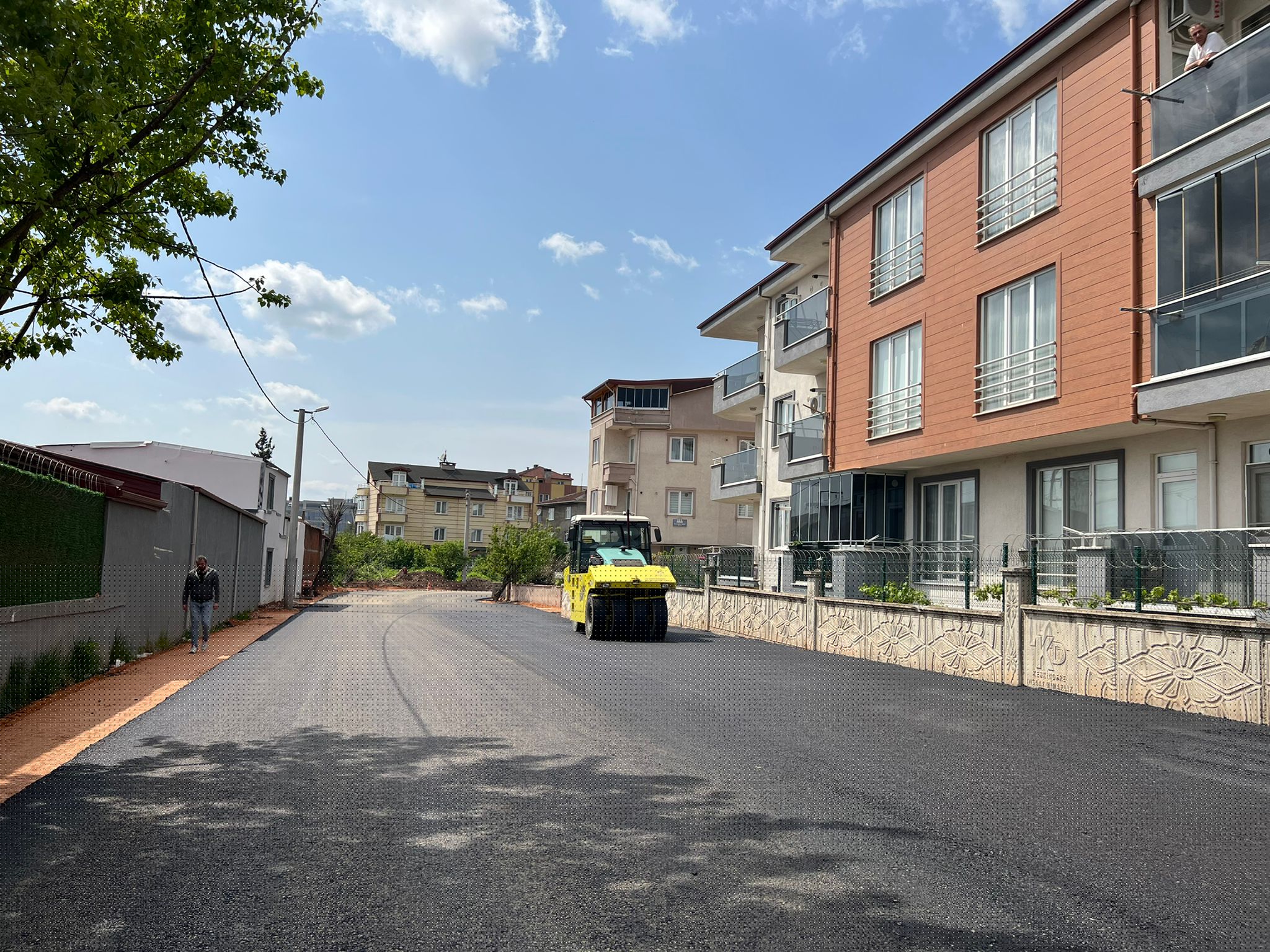 DERİNCE İLÇESİNDE ALTYAPI VE ÜSTYAPI YATIRIMLARI TAMAMLANDI: 288 MİLYON LİRA YATIRIM İLE 233 KM ALTYAPI YAPILDI
