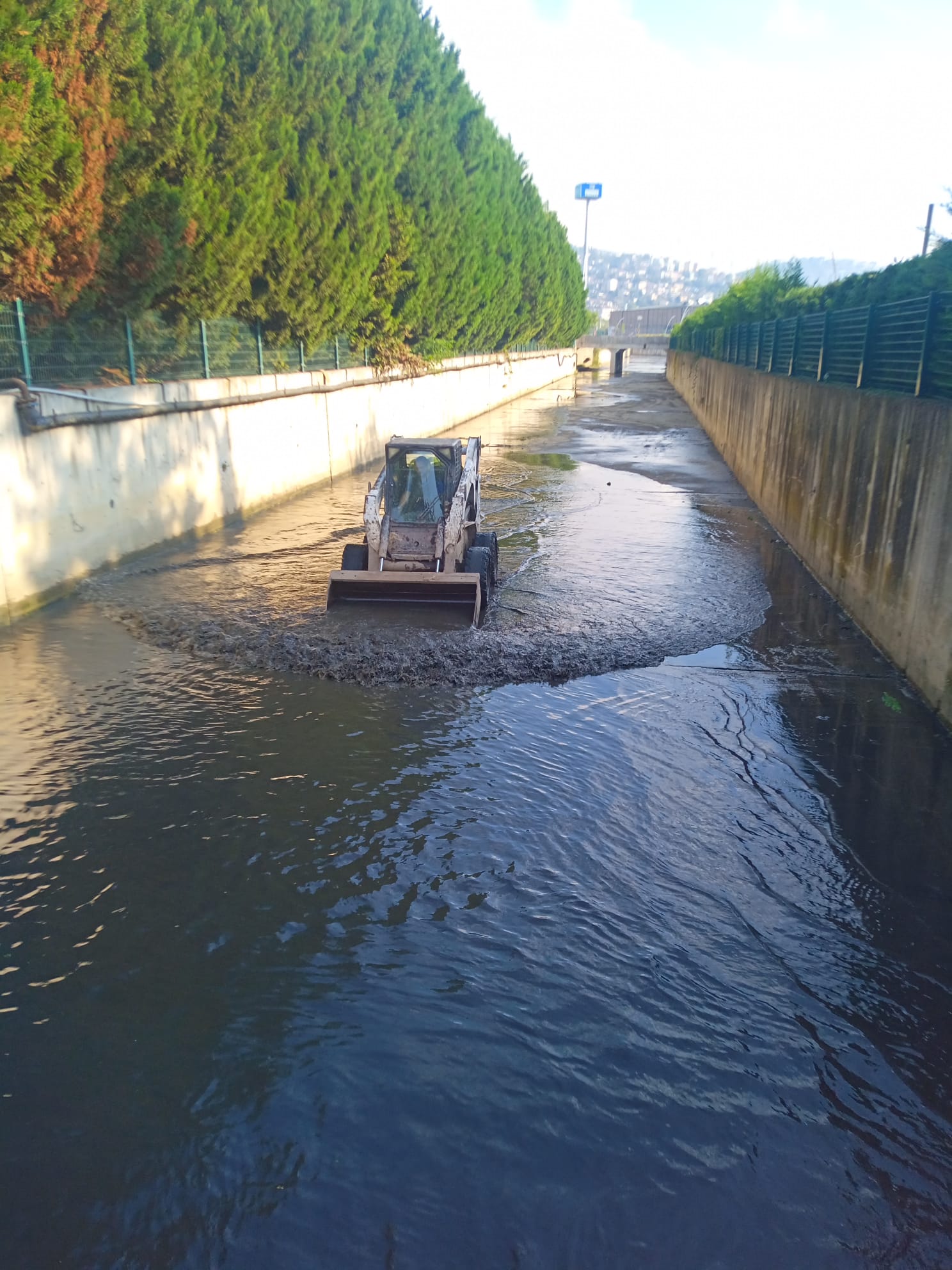 KOCAELİ’DE DERE TEMİZLİKLERİ SÜRÜYOR: 181 KM DERE TEMİZLİĞİ YAPILDI