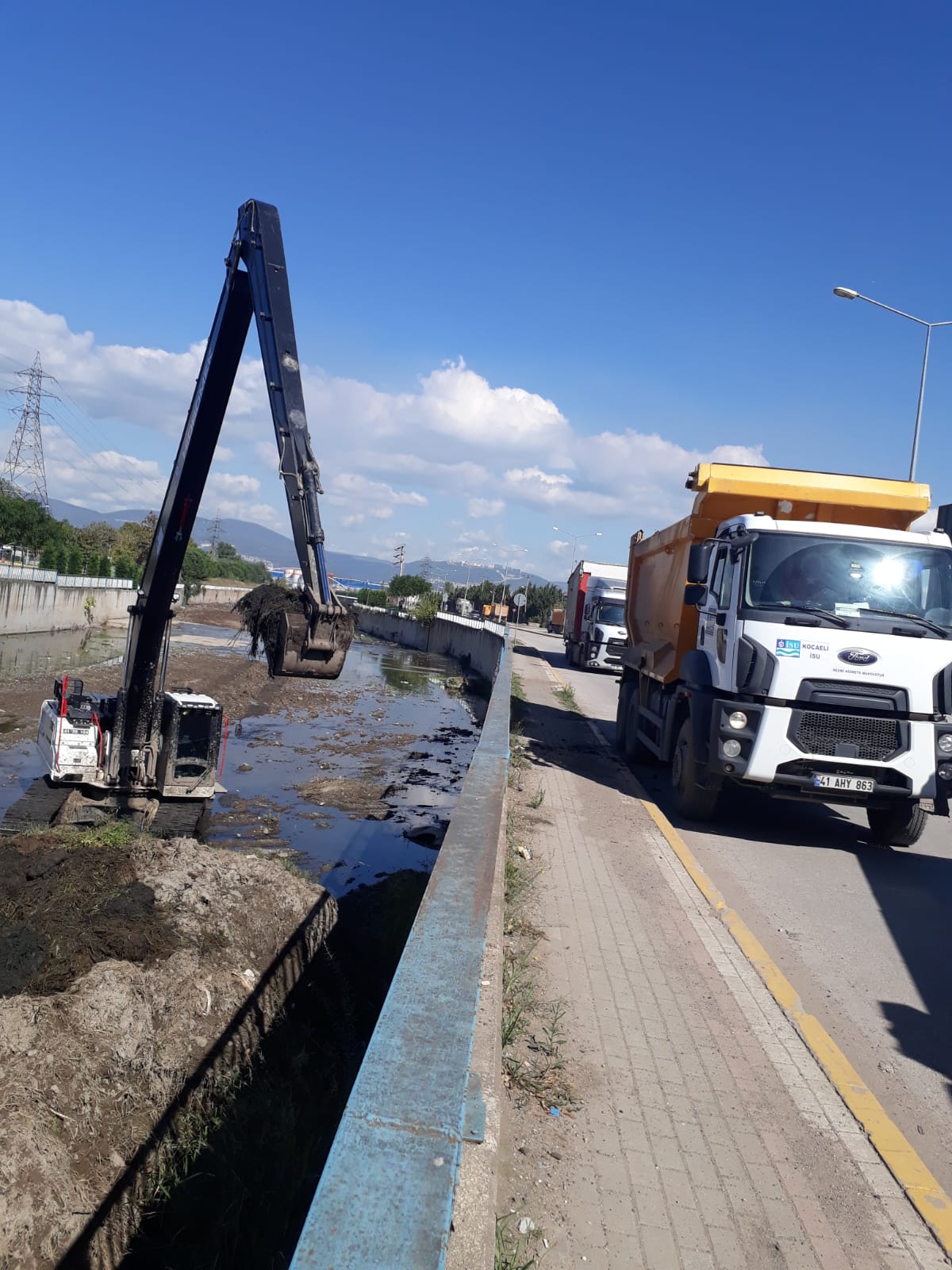 KOCAELİ’DE DERE TEMİZLİKLERİ SÜRÜYOR: 181 KM DERE TEMİZLİĞİ YAPILDI