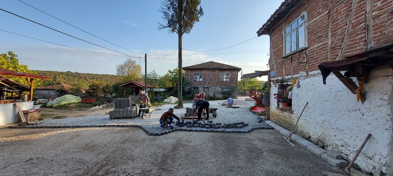 KANDIRA KINCILLI’DA ALTYAPI VE ÜSTYAPI ÇALIŞMALARI