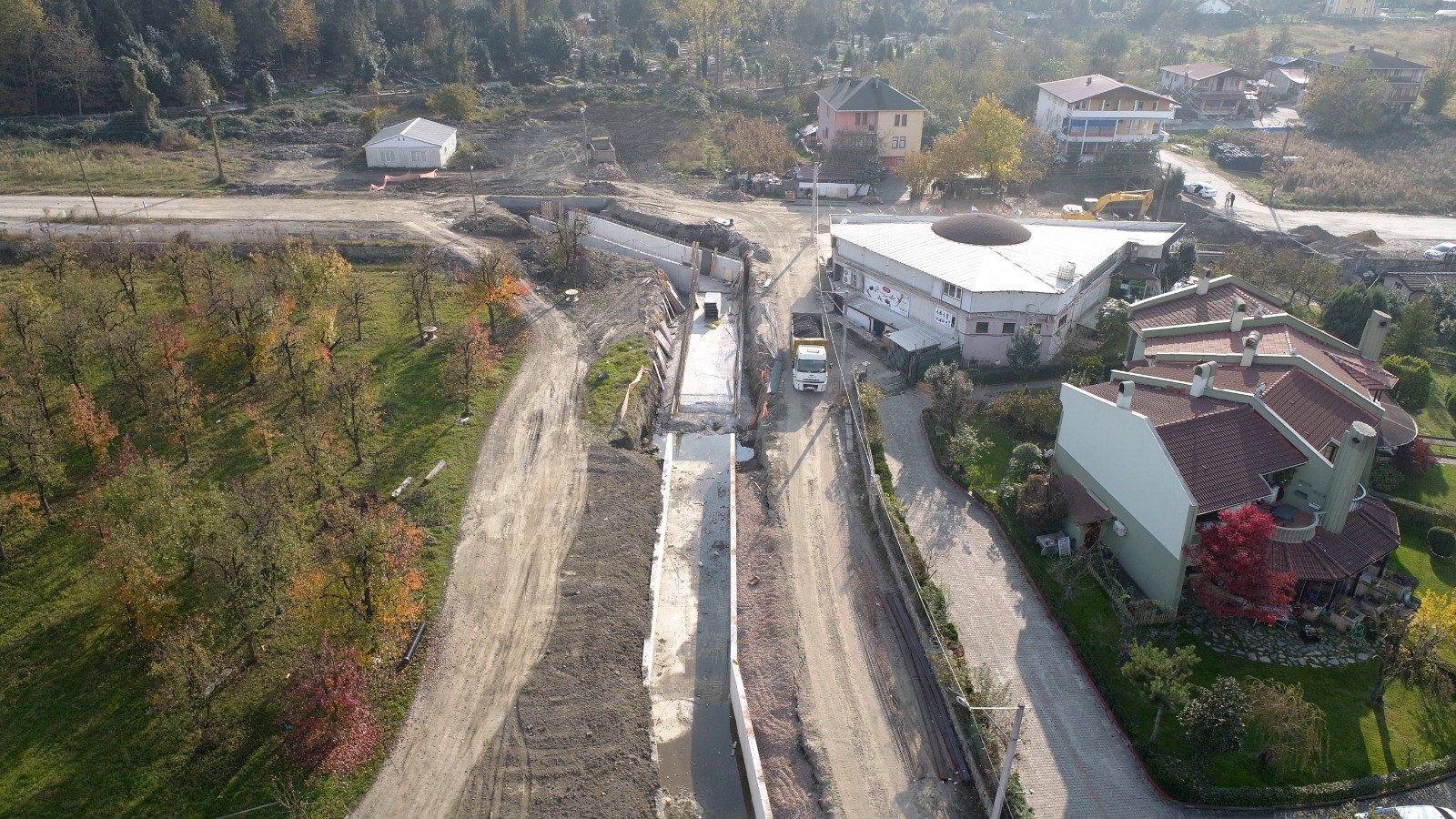 KARTEPE MAŞUKİYE’DE DERE ISLAHI ÇALIŞMALARI YAPILIYOR 