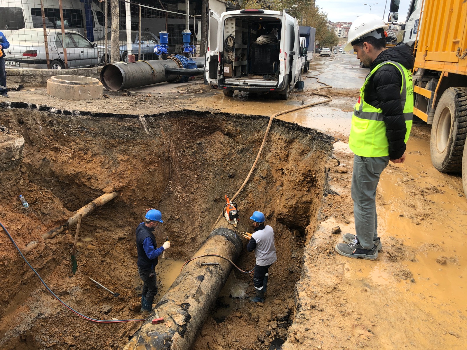 DARICA’DA DÖRT KOLDAN İÇME SUYU BAĞLANTI ÇALIŞMASI