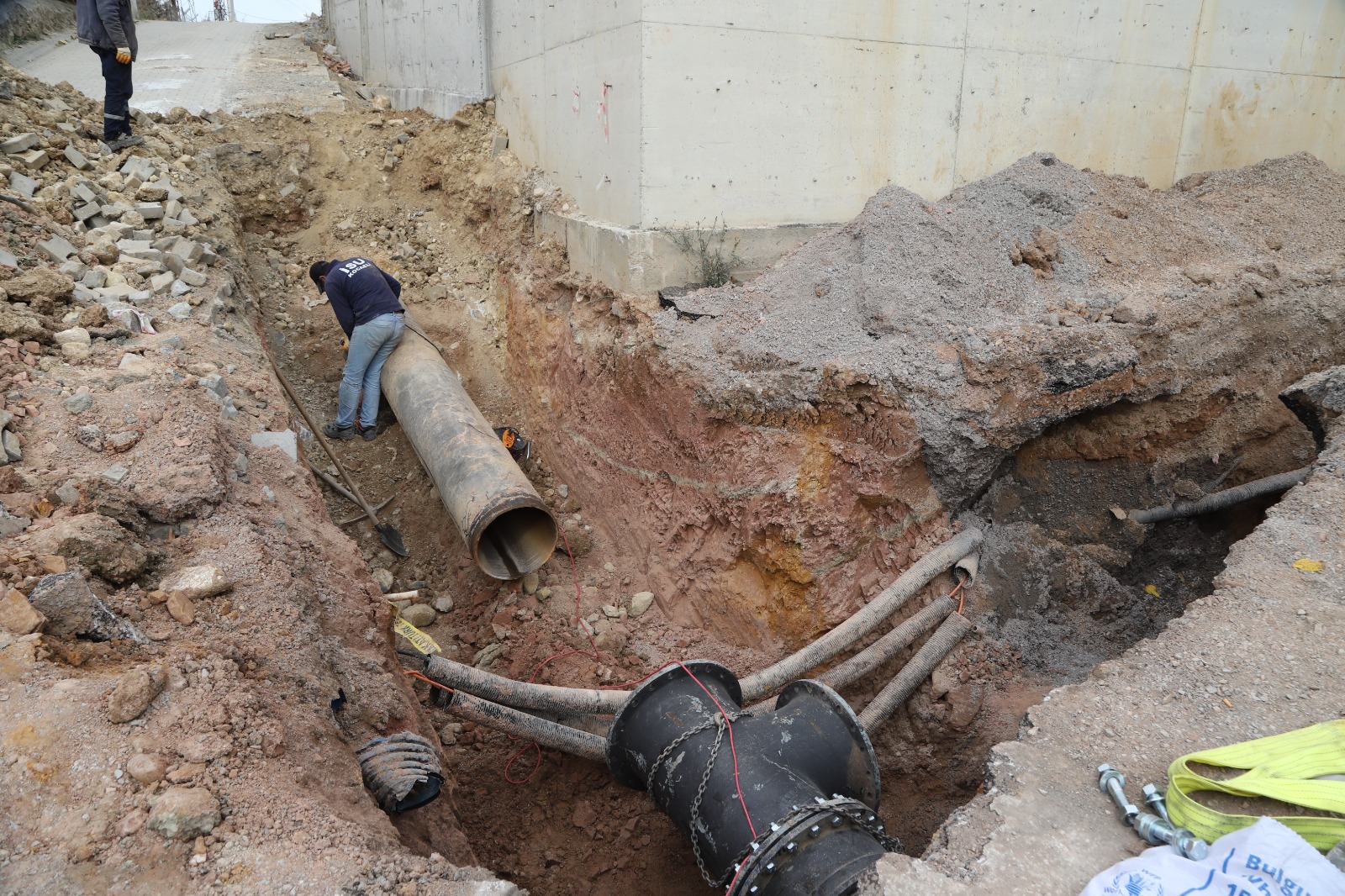 DARICA’DA DÖRT KOLDAN İÇME SUYU BAĞLANTI ÇALIŞMASI