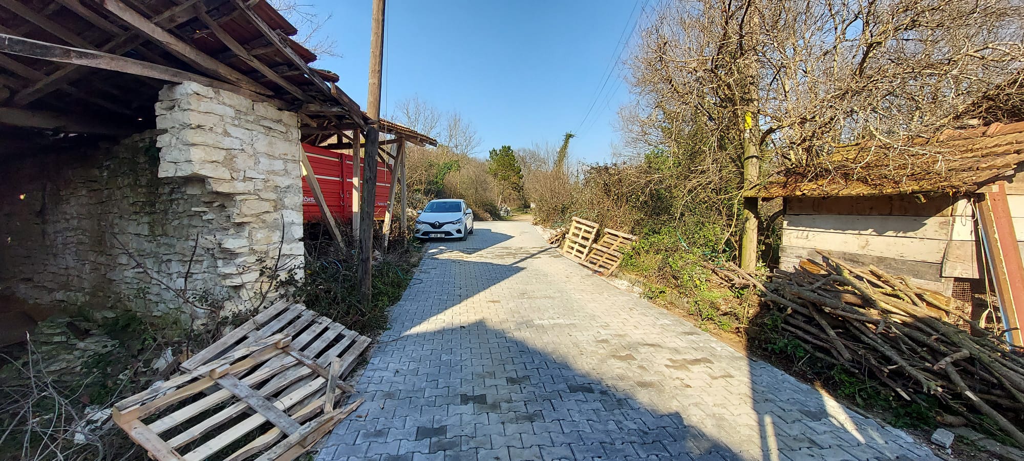 KANDIRA’DA YOĞUN ALTYAPI VE ÜSTYAPI ÇALIŞMALARI SÜRÜYOR
