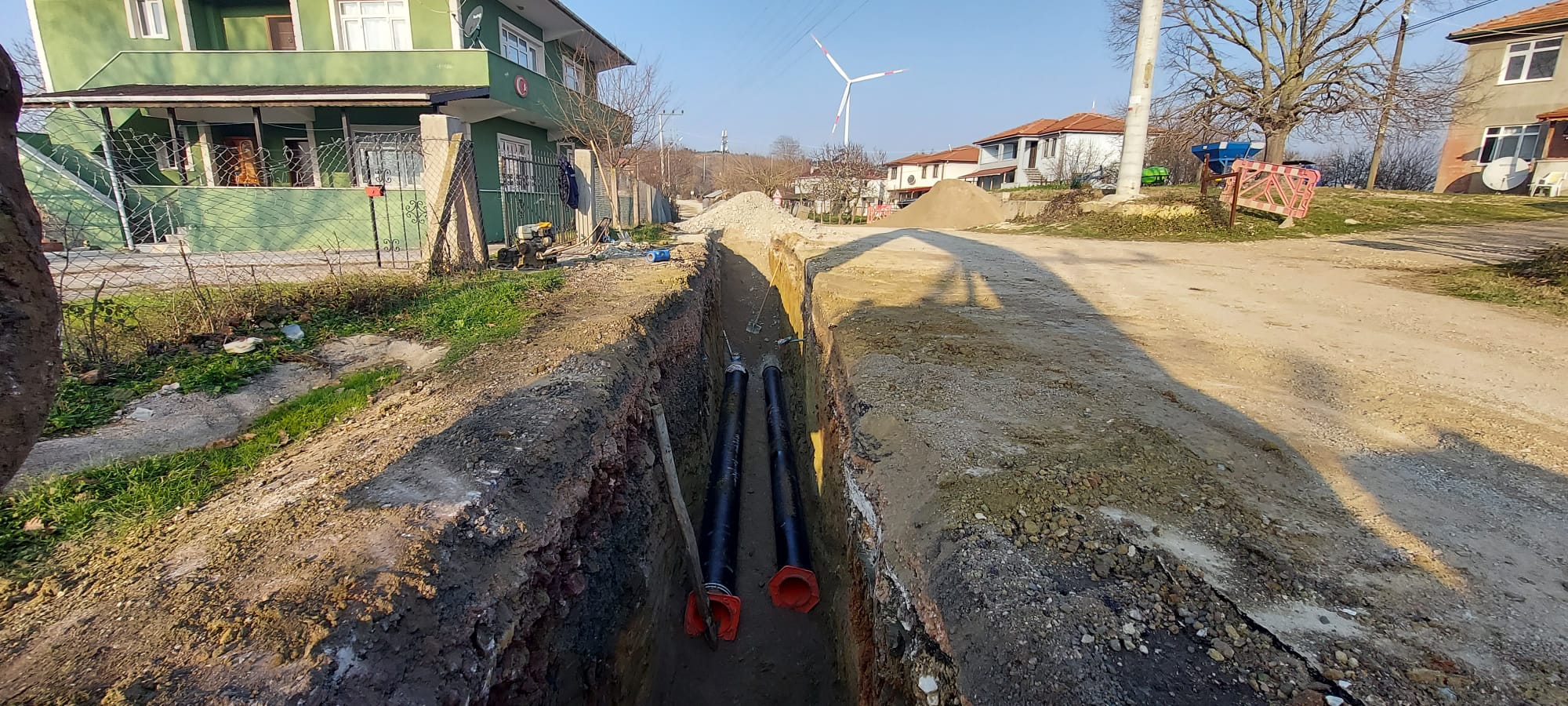 KANDIRA’NIN KIRSAL BÖLGELERİNDE YENİ DEPOLAR YAPILIYOR