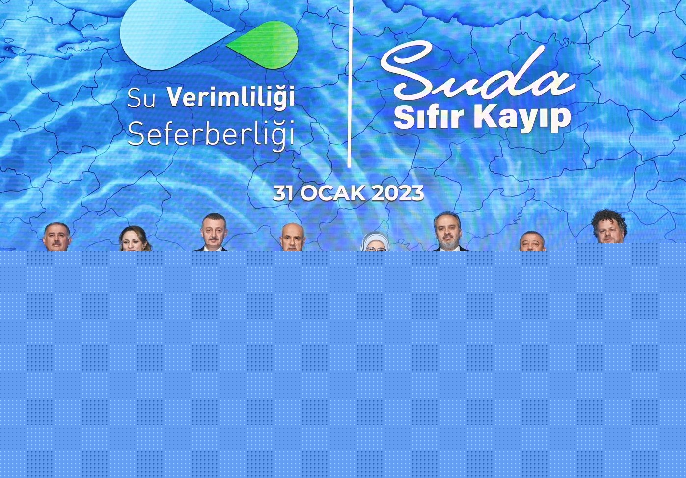 EMİNE ERDOĞAN’DAN BAŞKAN BÜYÜKAKIN’A TEŞEKKÜR PLAKETİ