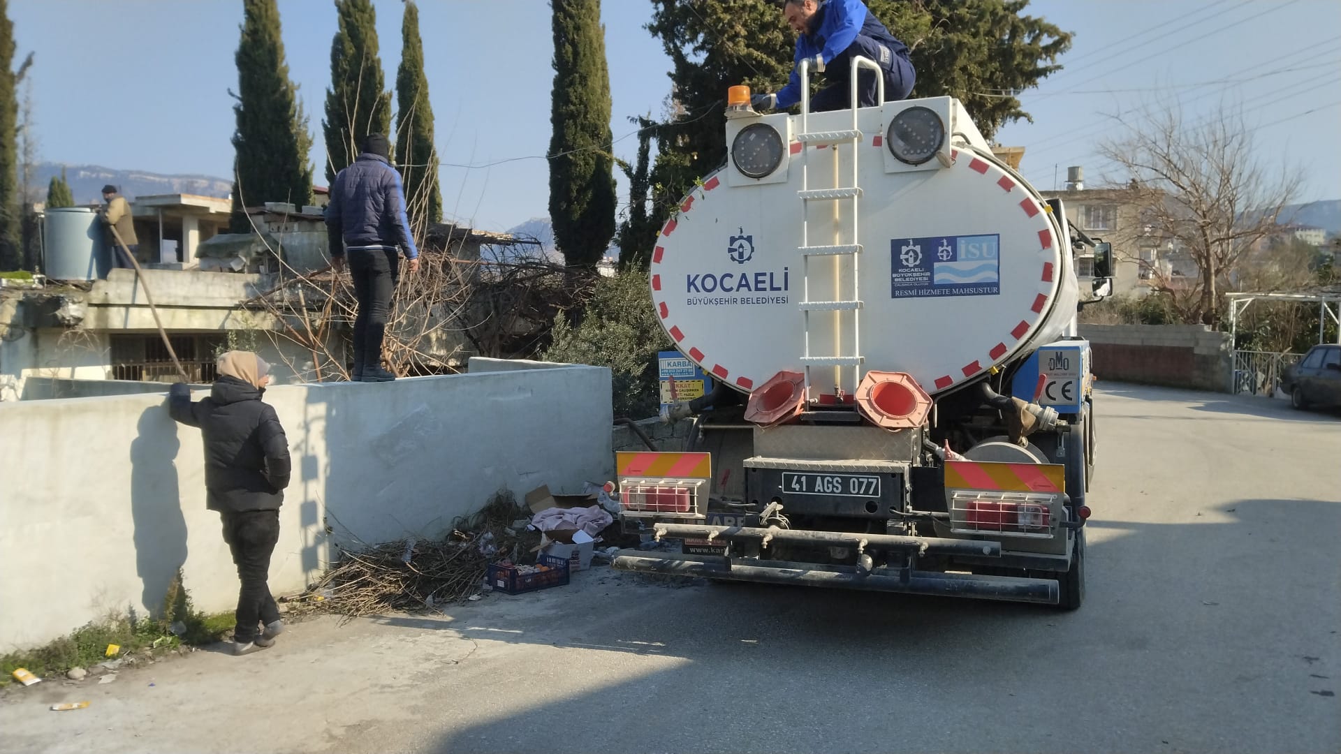 İSU, 27 EKİP VE 68 PERSONEL İLE DEPREM BÖLGESİNDE