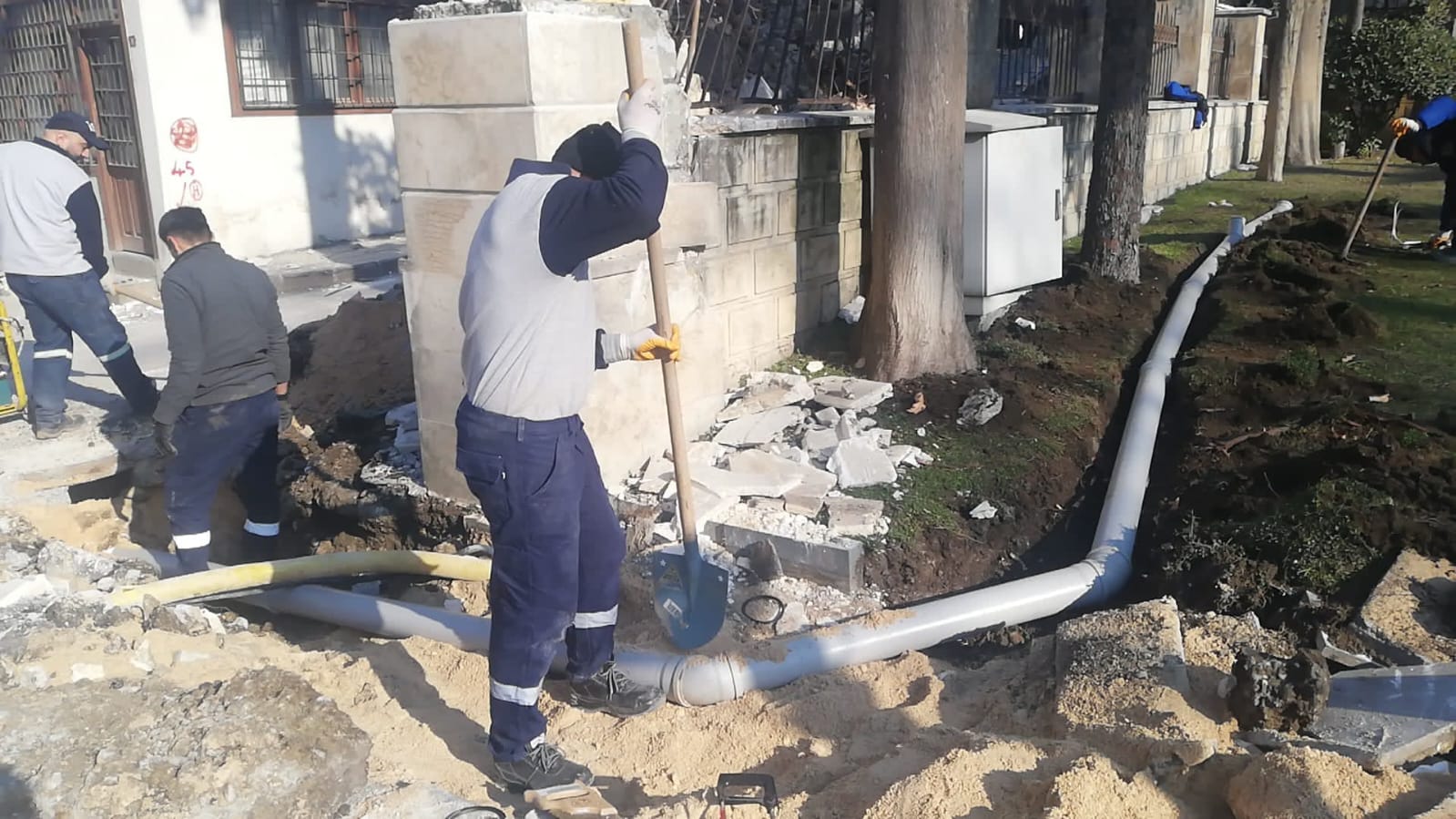 İSU, 27 EKİP VE 68 PERSONEL İLE DEPREM BÖLGESİNDE