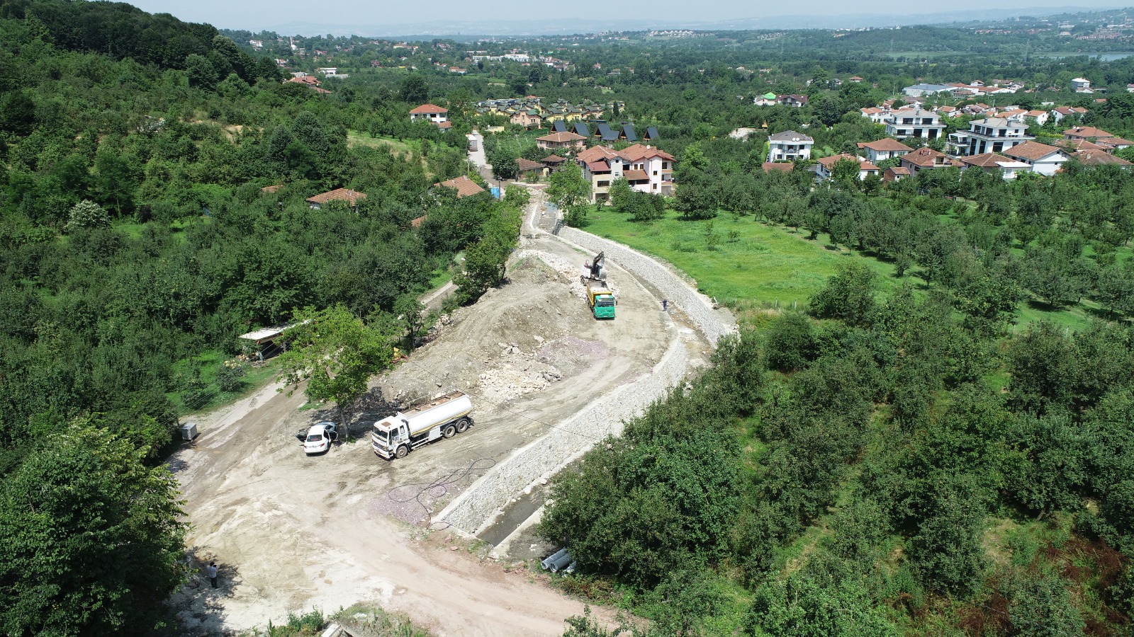 İSU, MAŞUKİYE DAĞ DERESİNİ ISLAH EDİYOR