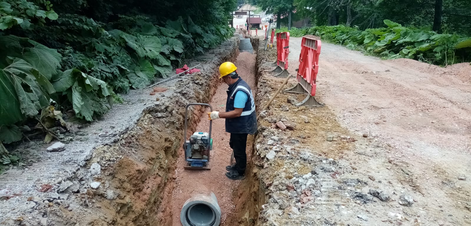 KARTEPE’DE ALTYAPI ÇALIŞMALARI SON SÜRAT DEVAM EDİYOR