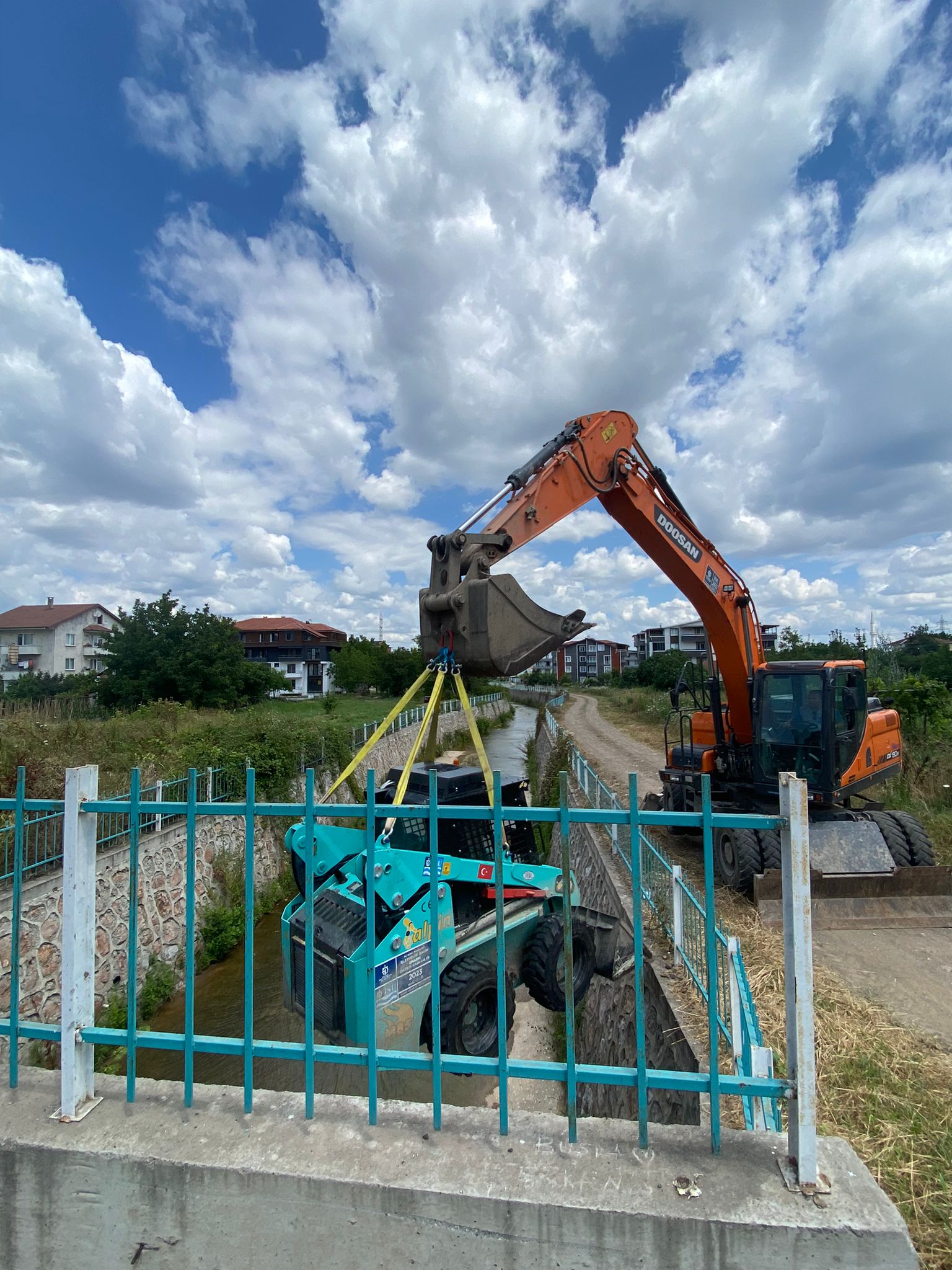 KOCAELİ’DE 198 BİN 350 METRE DERE TEMİZLİĞİ YAPILDI  