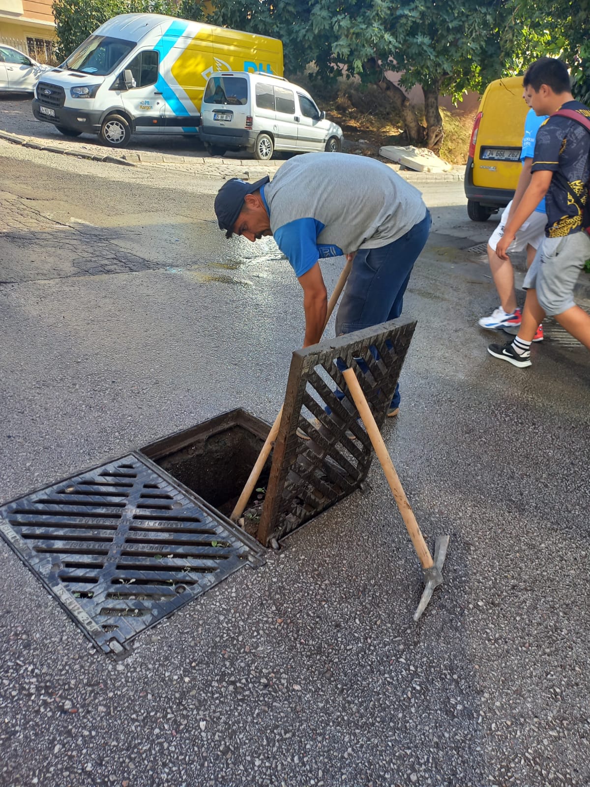 İSU SAĞANAK YAĞIŞ UYARISI SONRASI TÜM EKİPLERİ İLE TEYAKKUZA GEÇTİ