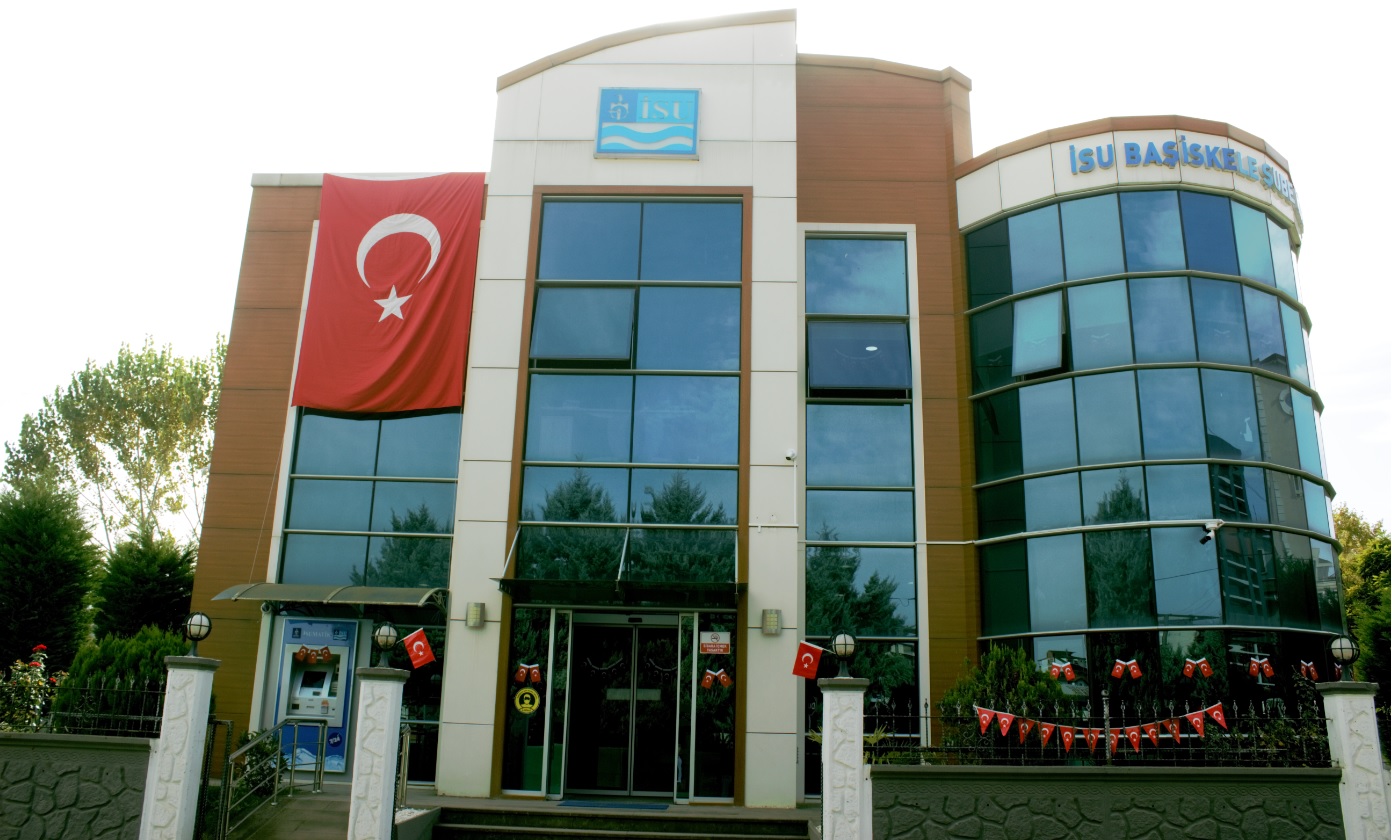 İSU, TÜRK BAYRAKLARIYLA DONATILDI