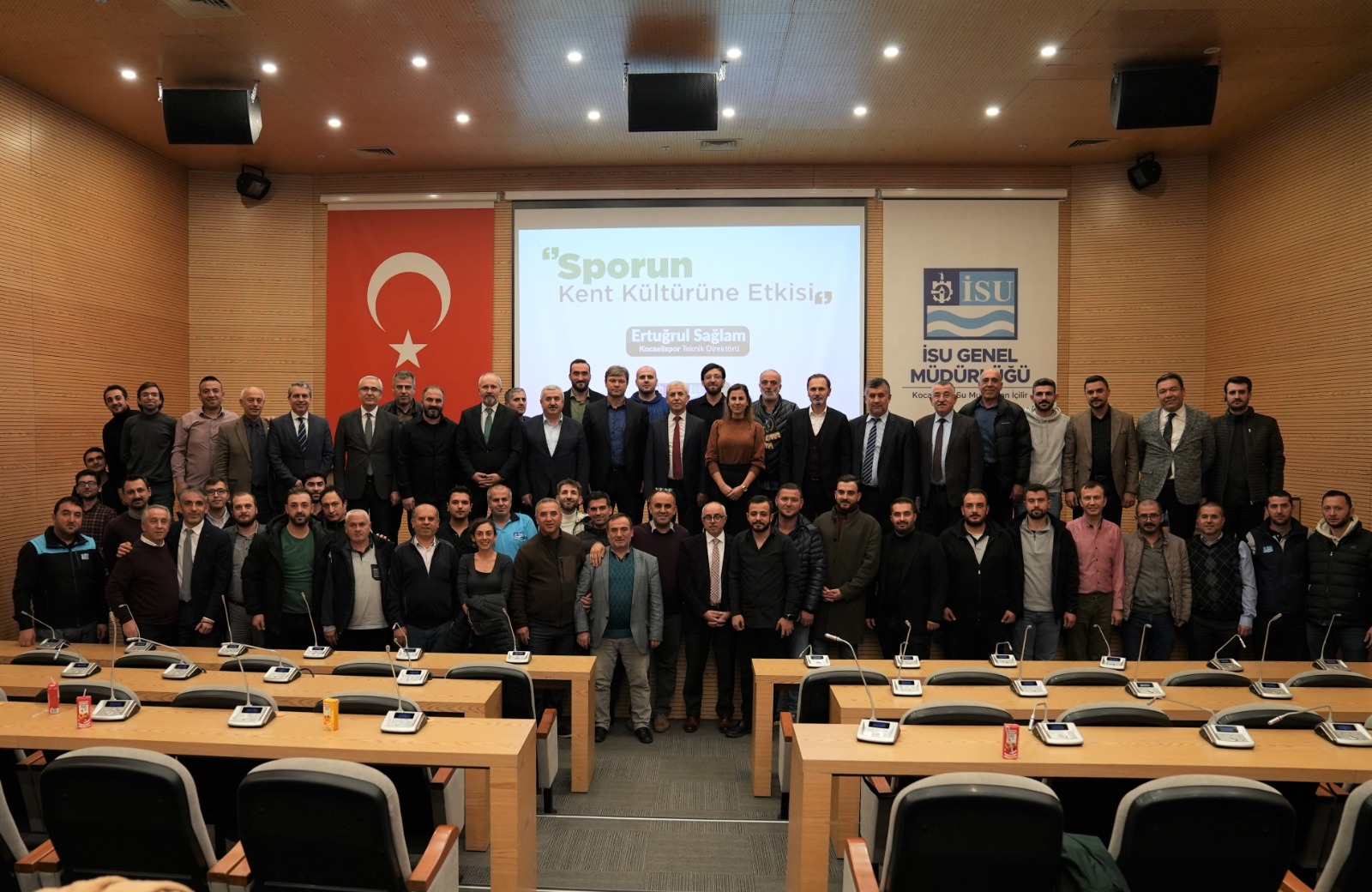 KOCAELİSPOR TEKNİK DİREKTÖRÜ ERTUĞRUL SAĞLAM, İSU PERSONELİYLE BİR ARAYA GELDİ