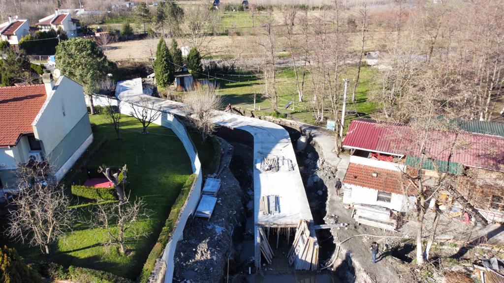İSU, KARTEPE’DE 5 MAHALLEDE ALTYAPI VE DERE ISLAH ÇALIŞMALARI GERÇEKLEŞTİRİYOR