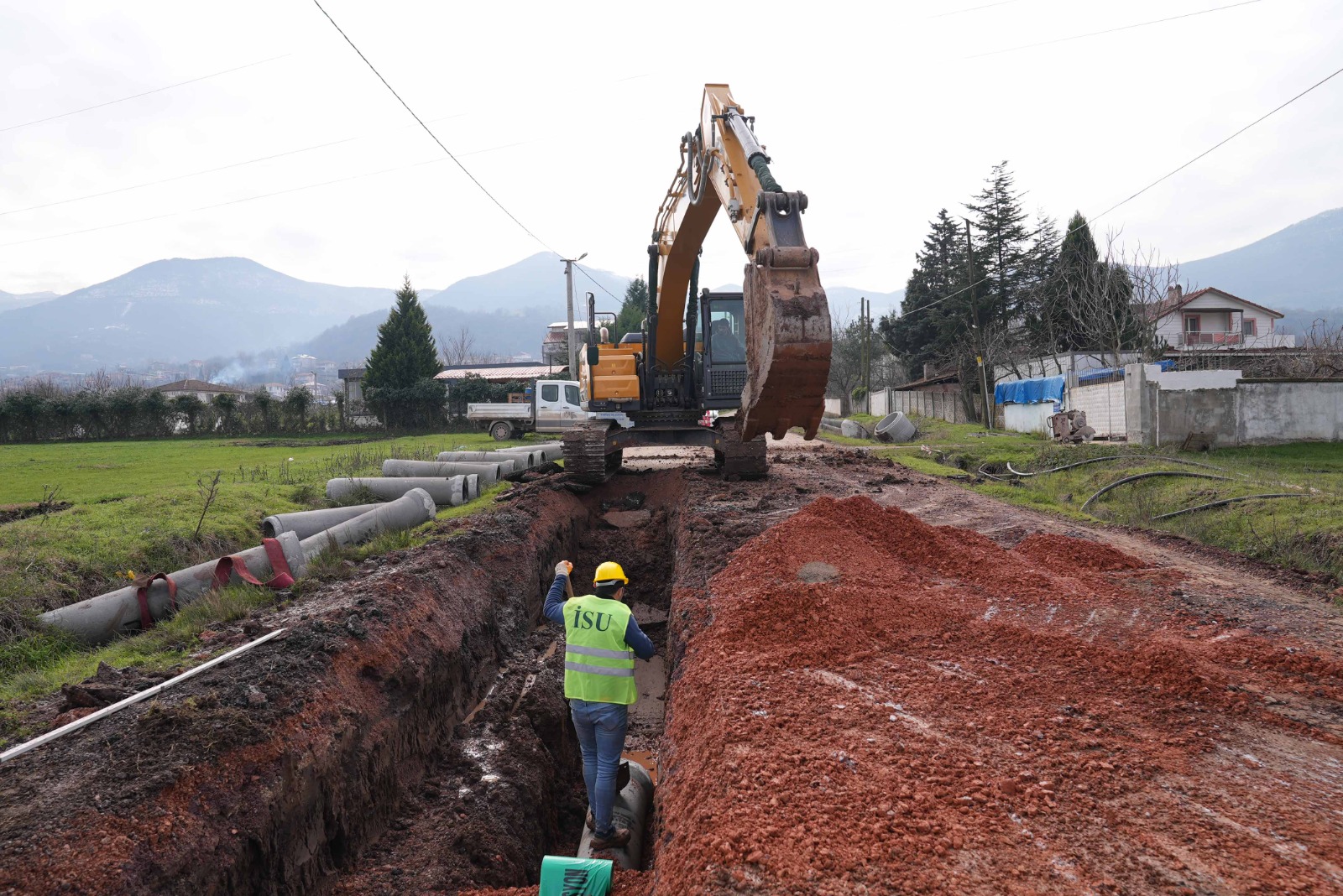 İSU, KARTEPE’DE 5 MAHALLEDE ALTYAPI VE DERE ISLAH ÇALIŞMALARI GERÇEKLEŞTİRİYOR