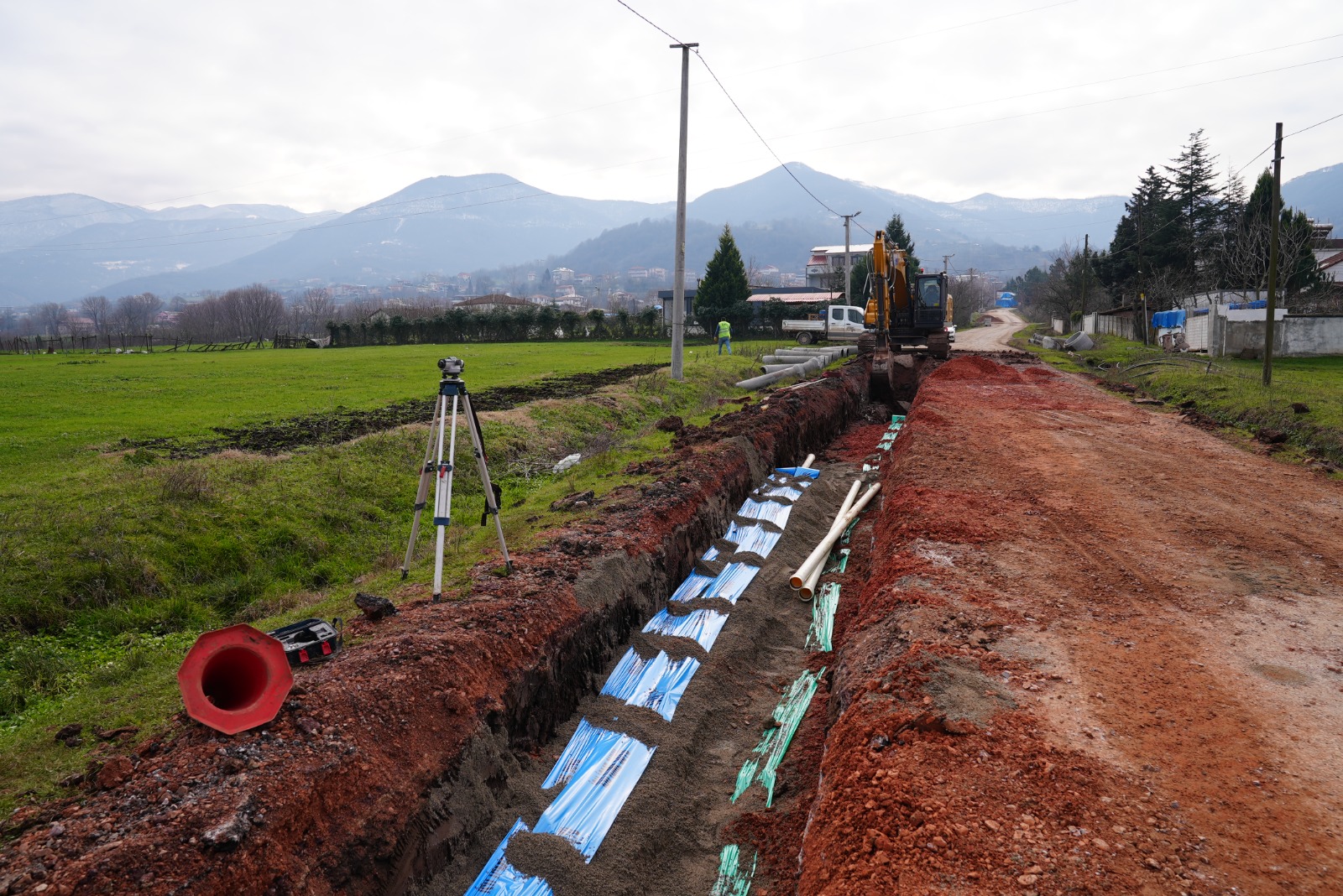 İSU, KARTEPE’DE 5 MAHALLEDE ALTYAPI VE DERE ISLAH ÇALIŞMALARI GERÇEKLEŞTİRİYOR