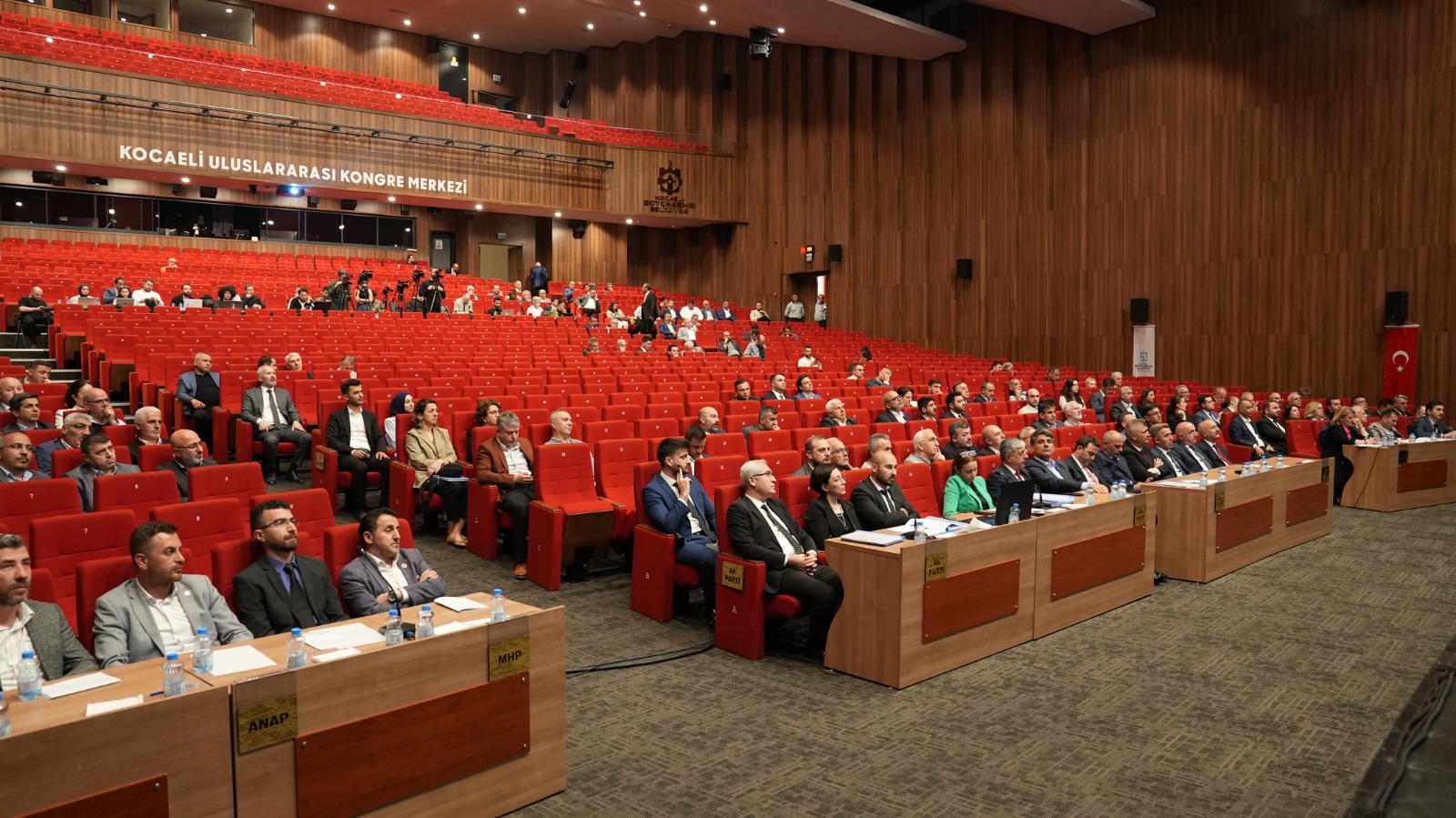 İSU 2024 YILI 1. OLAĞAN GENEL KURULU YAPILDI GENEL MÜDÜR ALİ SAĞLIK:” KOCAELİ’Yİ SUSUZ BIRAKMAYIZ”