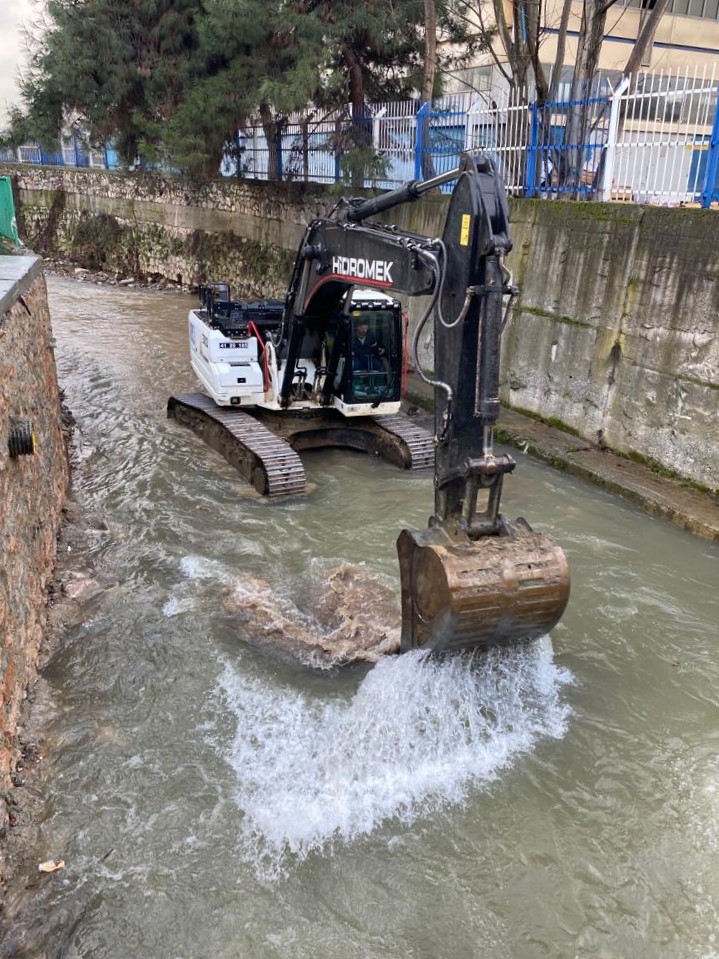 KOCAELİ’DE SON 3 AYDA 108 BİN 650 METRE DERE TEMİZLİĞİ YAPILDI