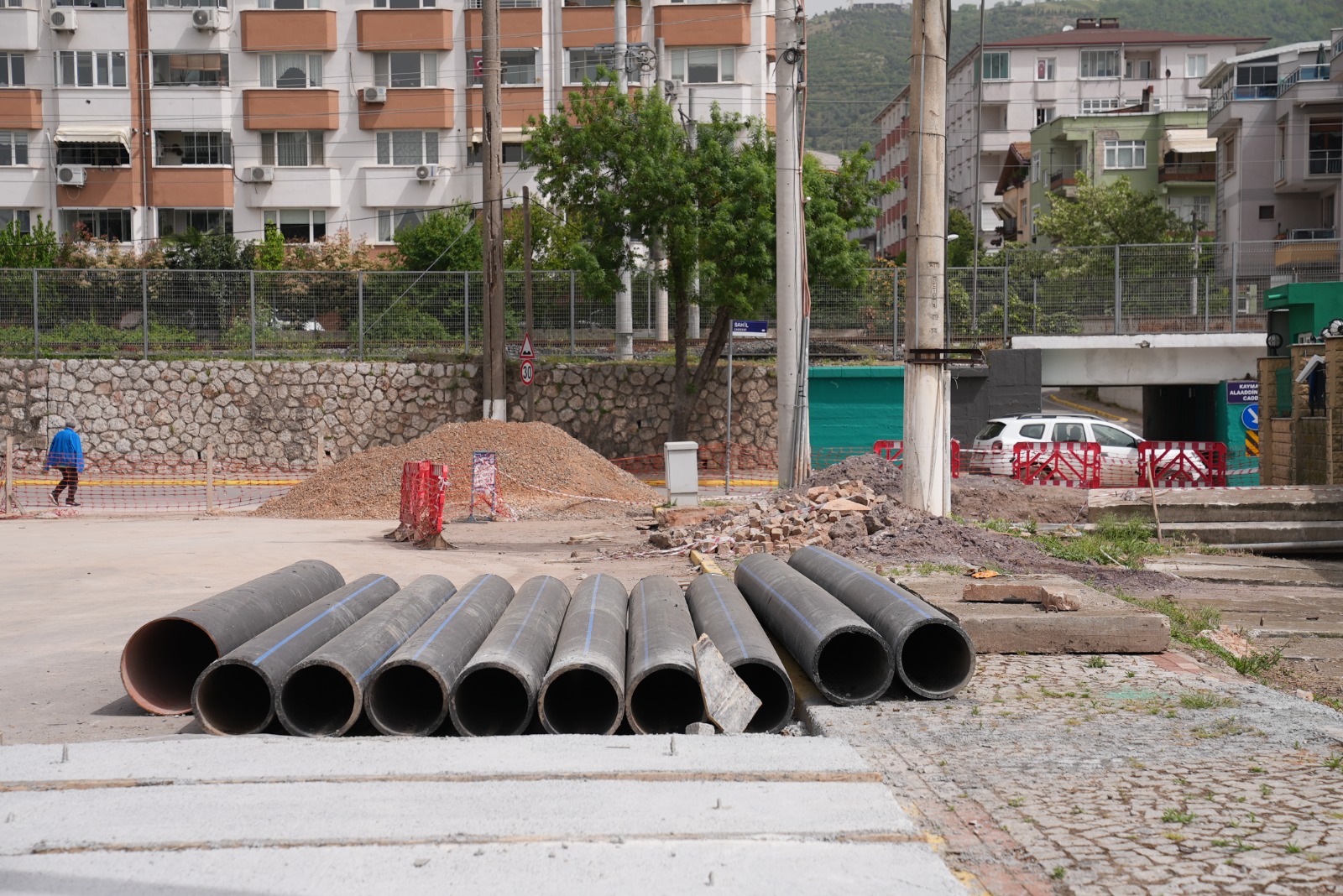 İSU’DAN KÖRFEZ’DE BULUNAN ALT GEÇİDE KALICI ÇÖZÜM