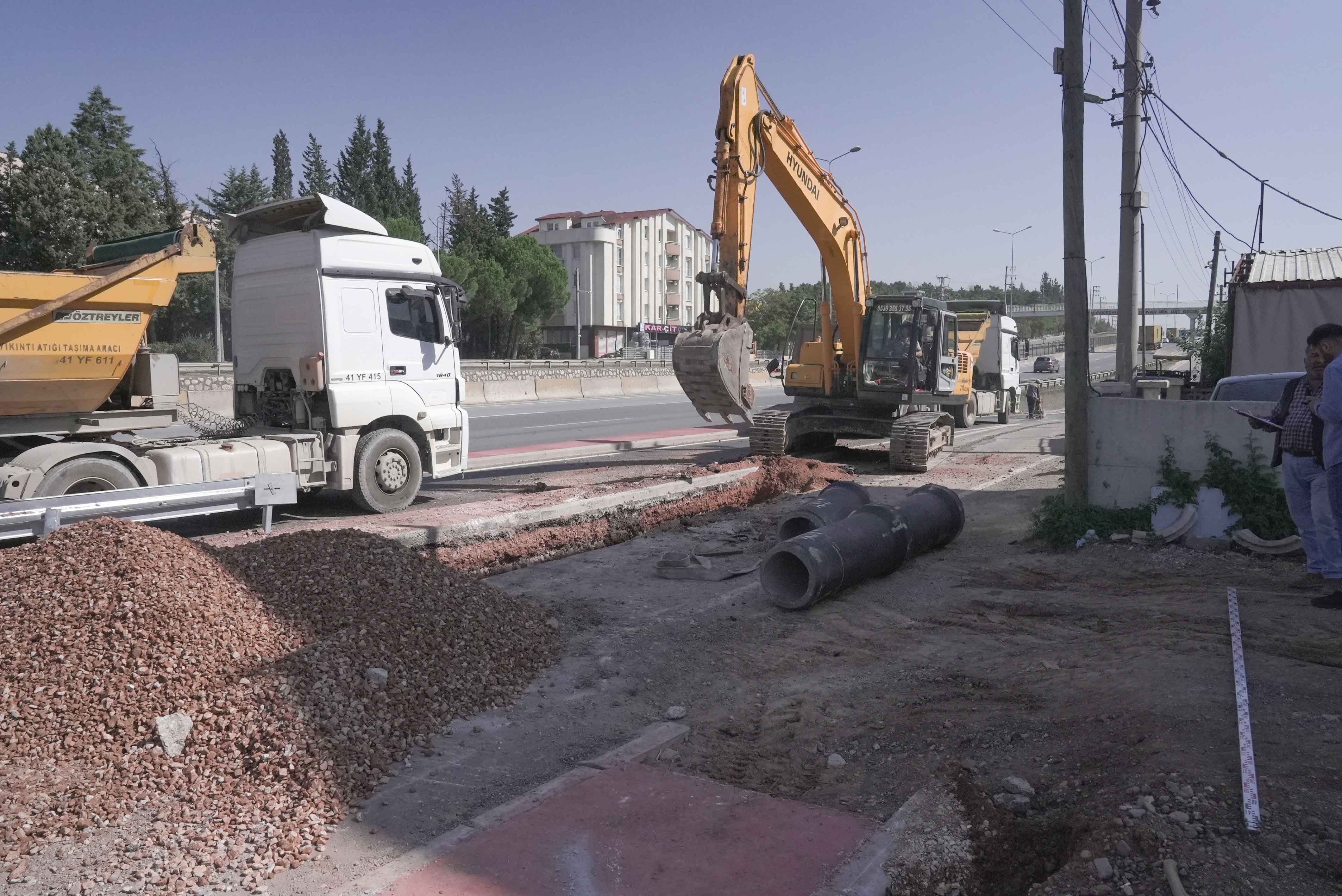 DERİNCE YAVUZ SULTAN MAHALLESİ’NE YENİ YAĞMUR SUYU HATTI